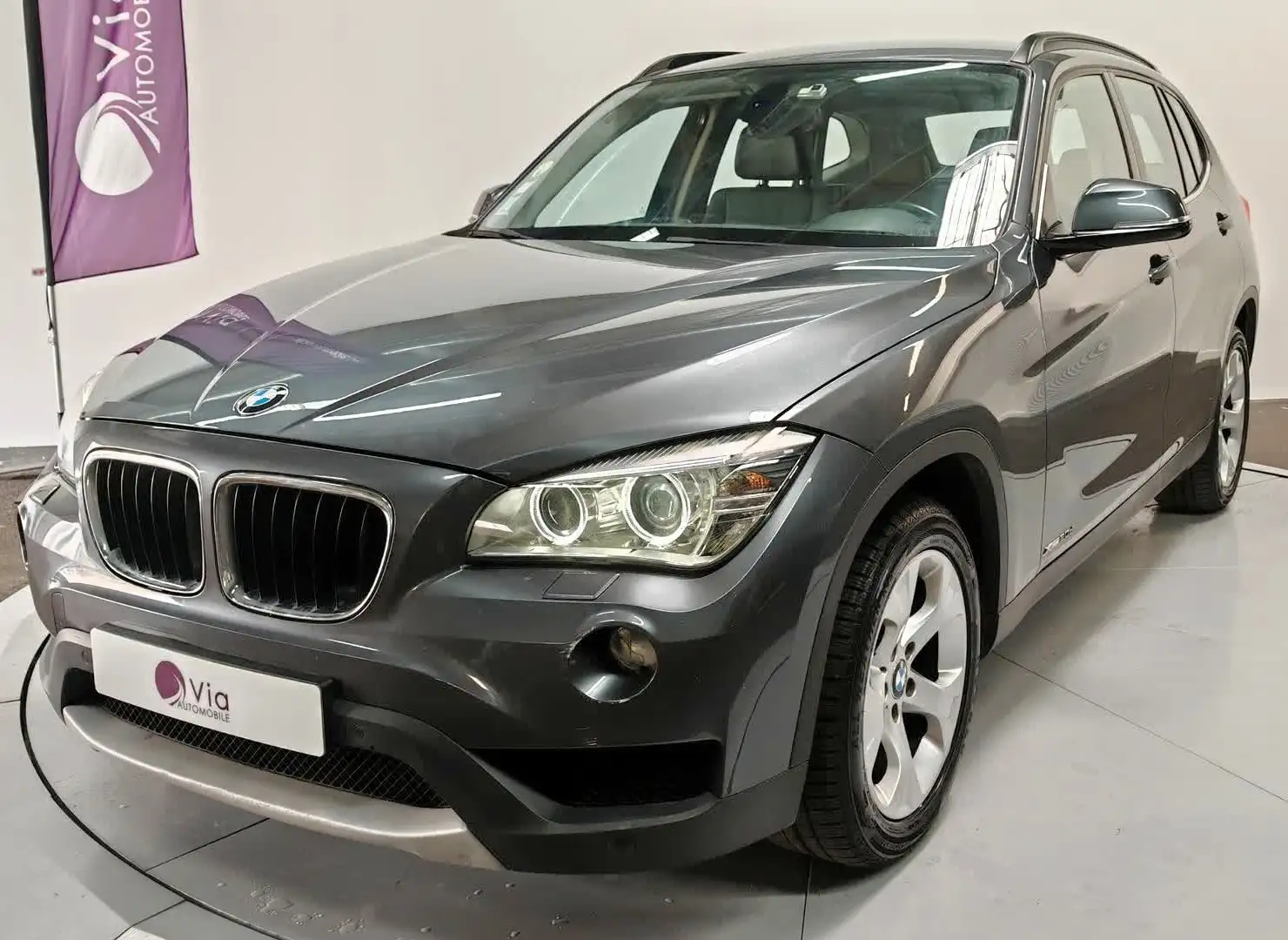 BMW X1 xDrive 20d 184 ch Lounge A - 5P Сірий - 1