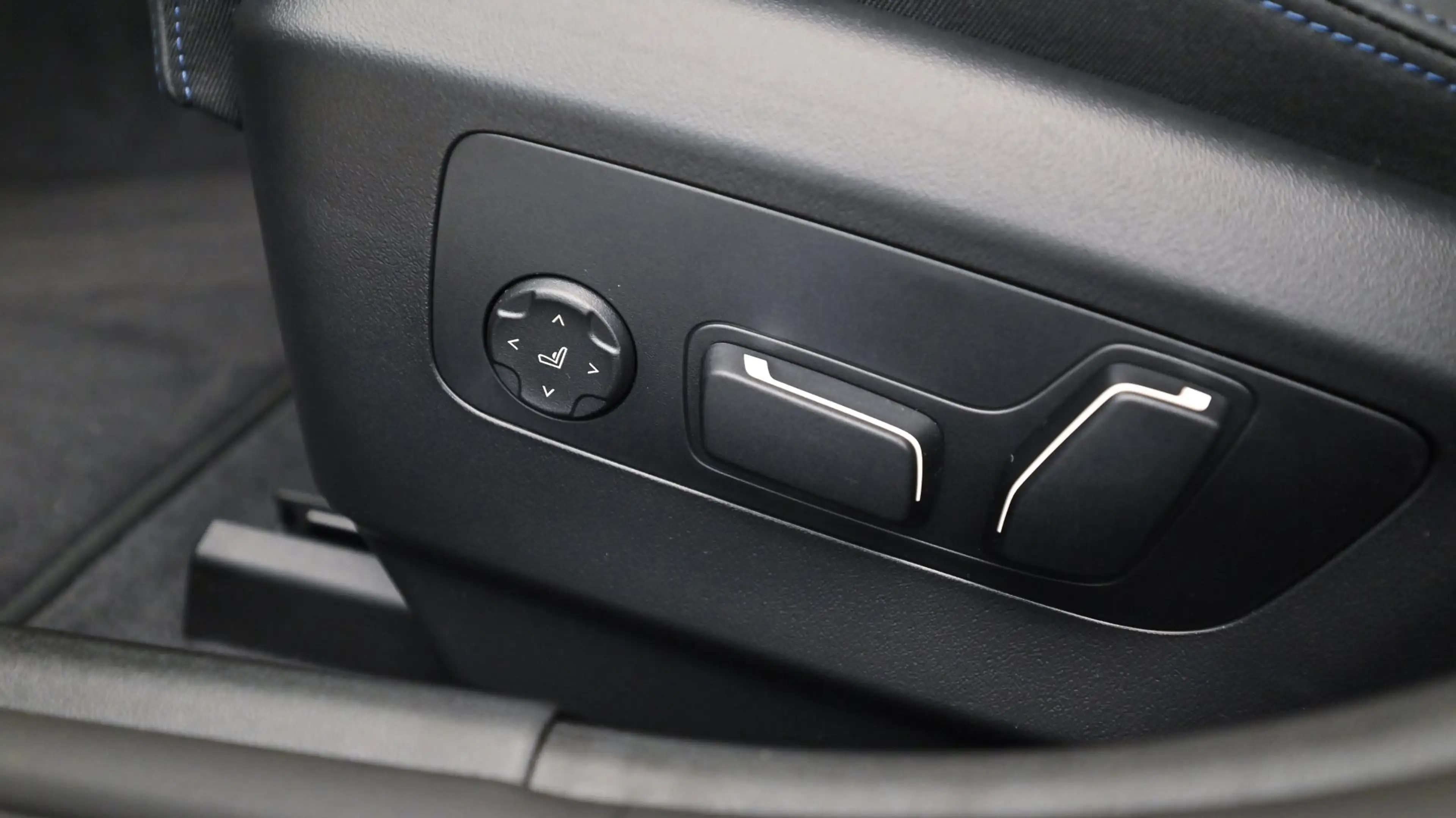 BMW i5 eDrive40 — photo 14