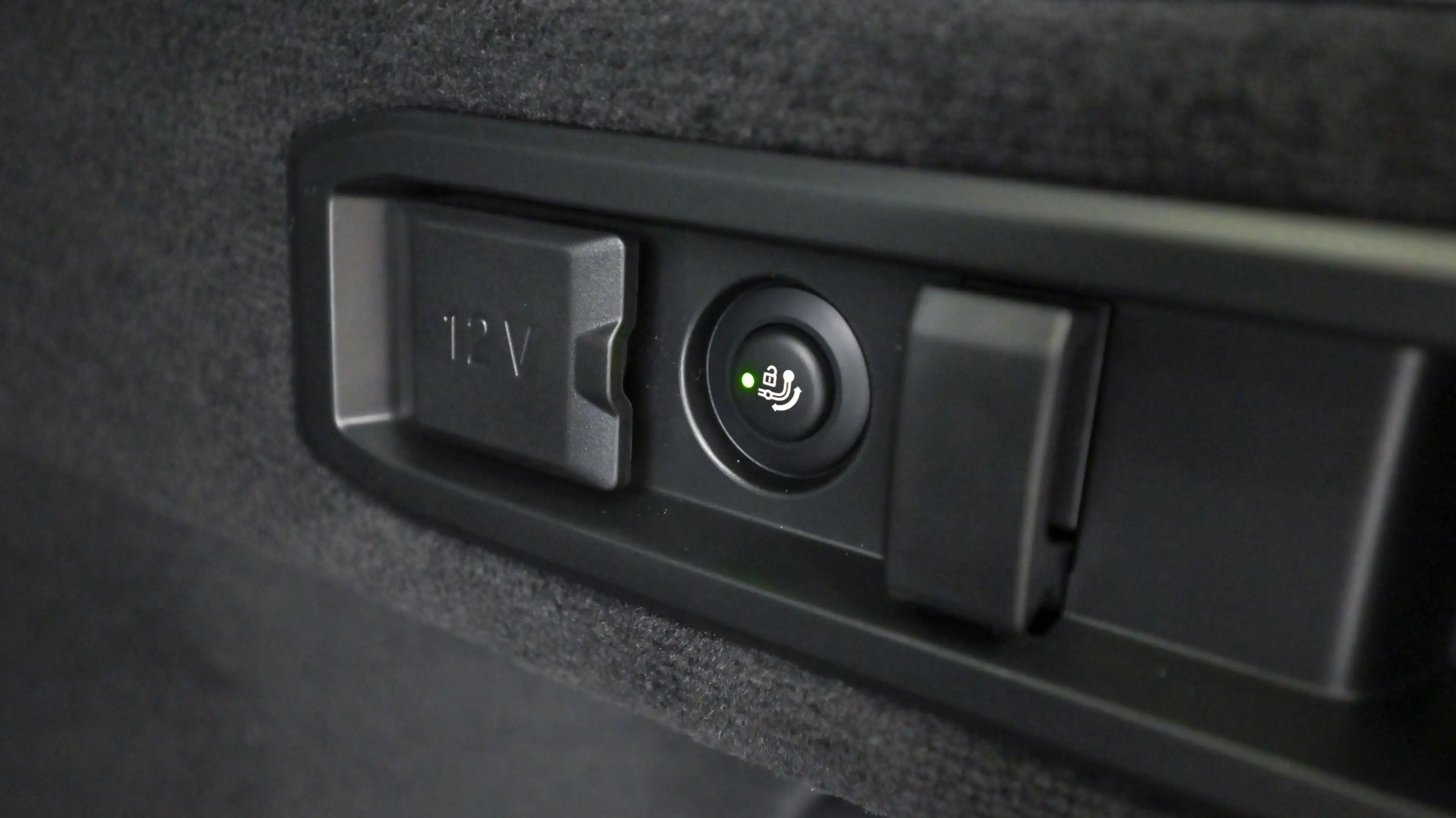 BMW i5 eDrive40 — photo 7