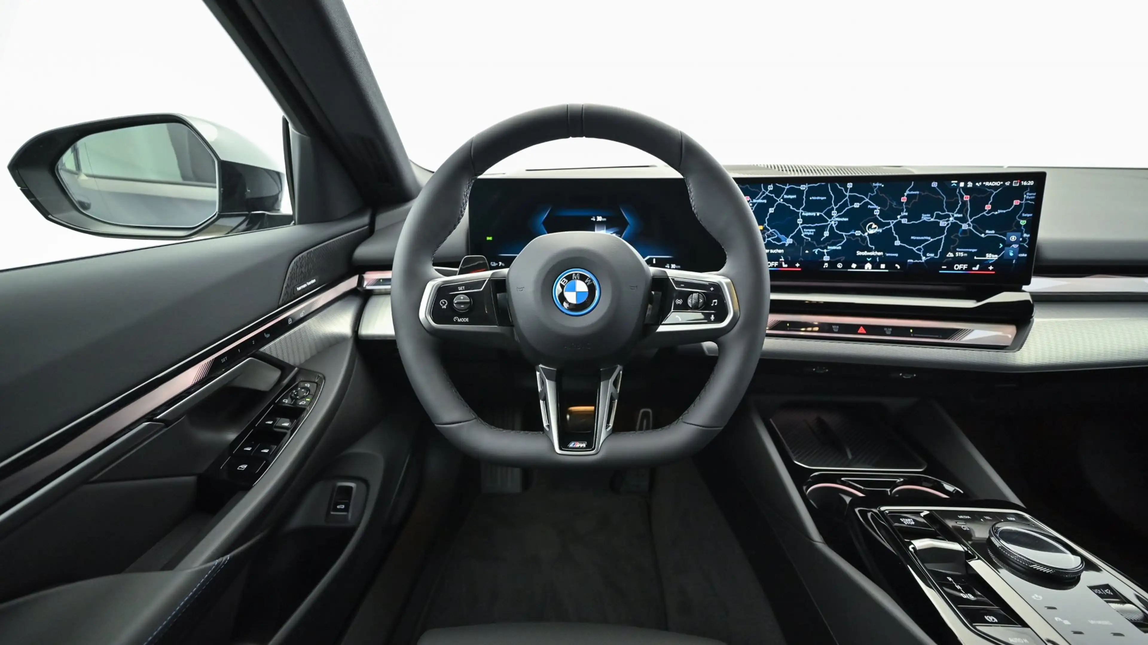 BMW i5 eDrive40 — photo 10