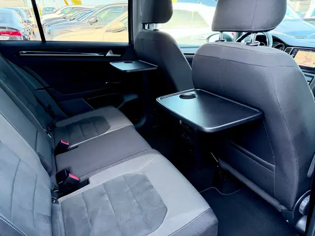 Volkswagen Golf Sportsvan view 14