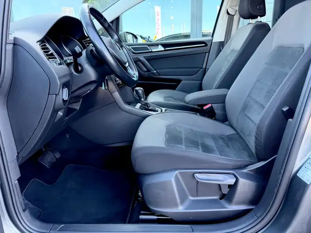 Volkswagen Golf Sportsvan view 8