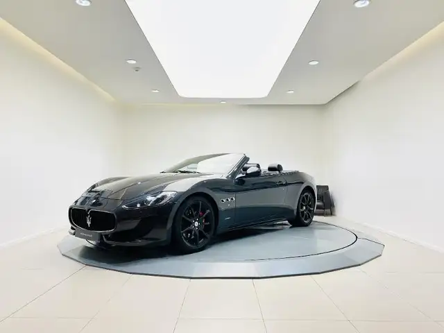 Maserati GranCabrio 4.7 460ch Sport