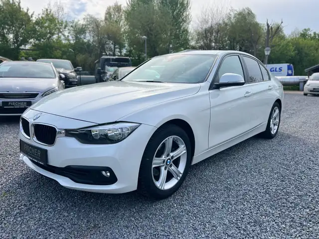 BMW 318 i Advantage+KLIMATRONIC+PDC+SITZHEIZUNG+