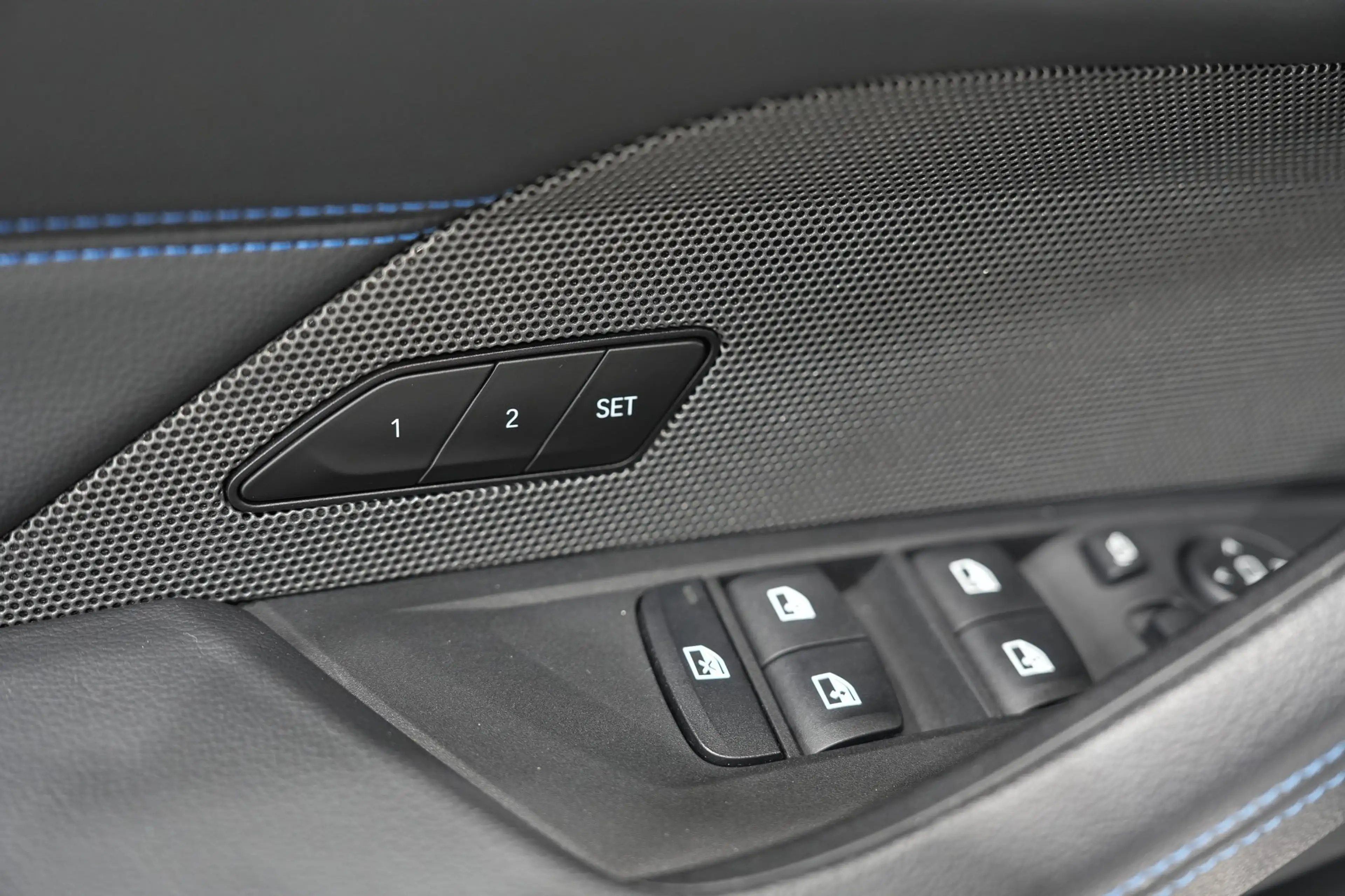 Alpina B4 Grand Coupe*HARM/KARD*360°*HEAD-UP*LASER* — photo 13