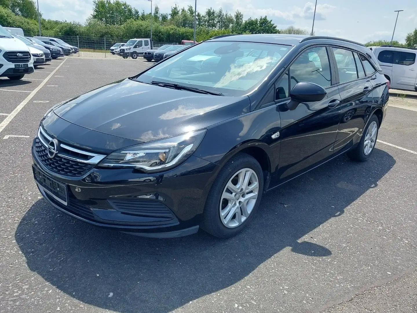 Opel Astra K Sports Tourer 1.4 Turbo Edition*NAVI Schwarz - 1