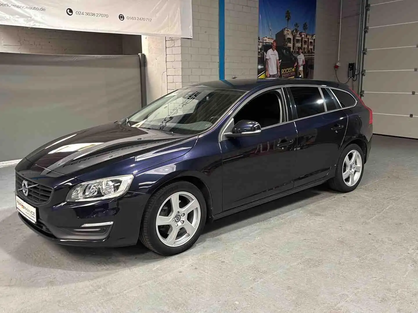 Volvo V60 D3 2.0 Automatik AHK Navi Sitzh Blau - 1
