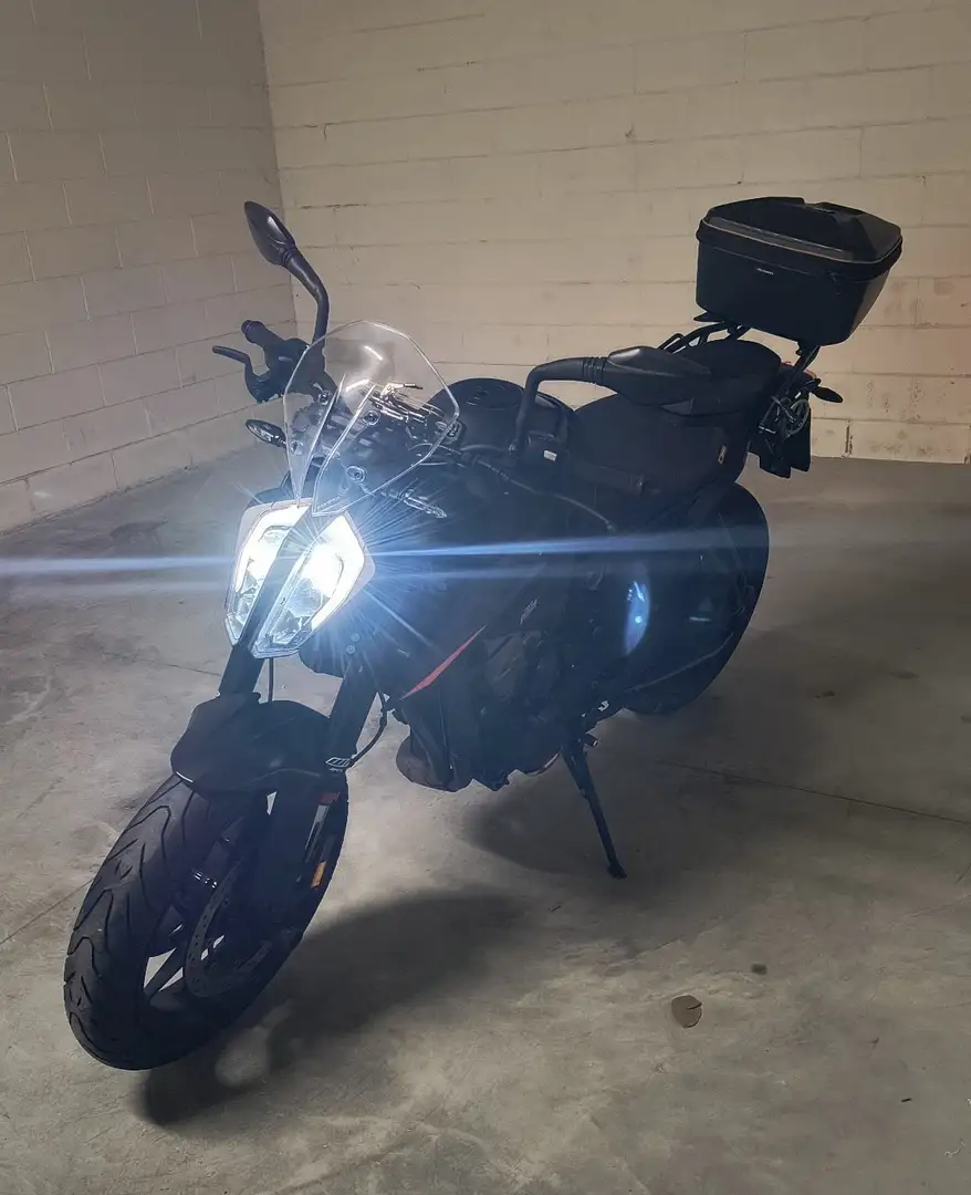 KTM 890 Duke Nero - 1