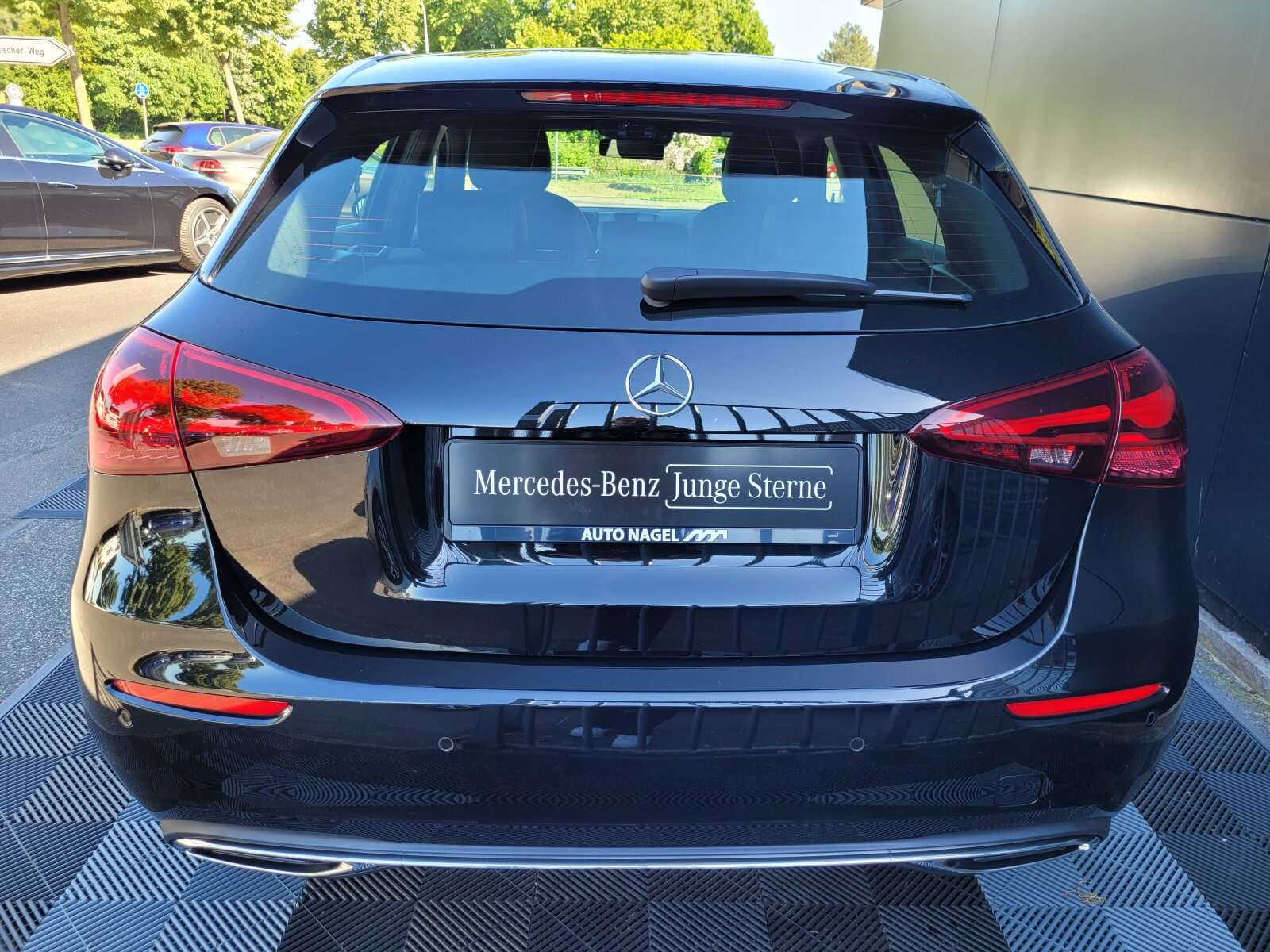 Mercedes-Benz A 180