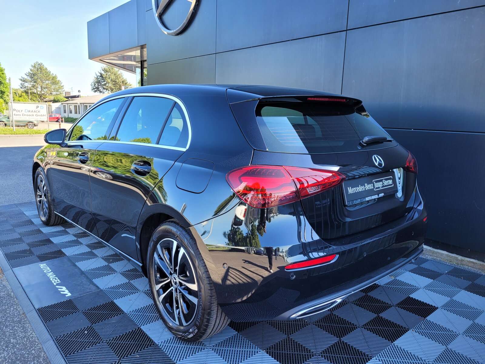 Mercedes-Benz A 180