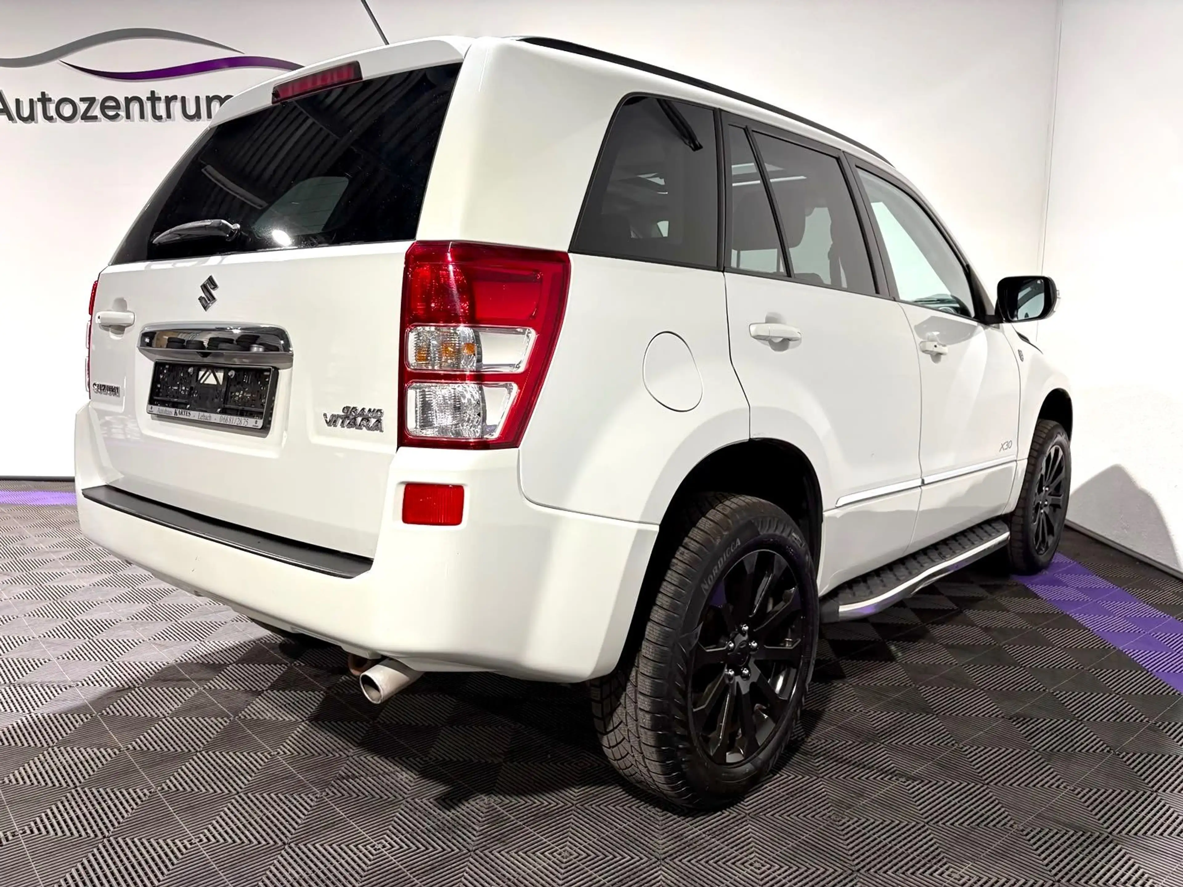 Suzuki Grand Vitara 1.9 DDIS X 30 Navi Leder Schiebedac — photo 8