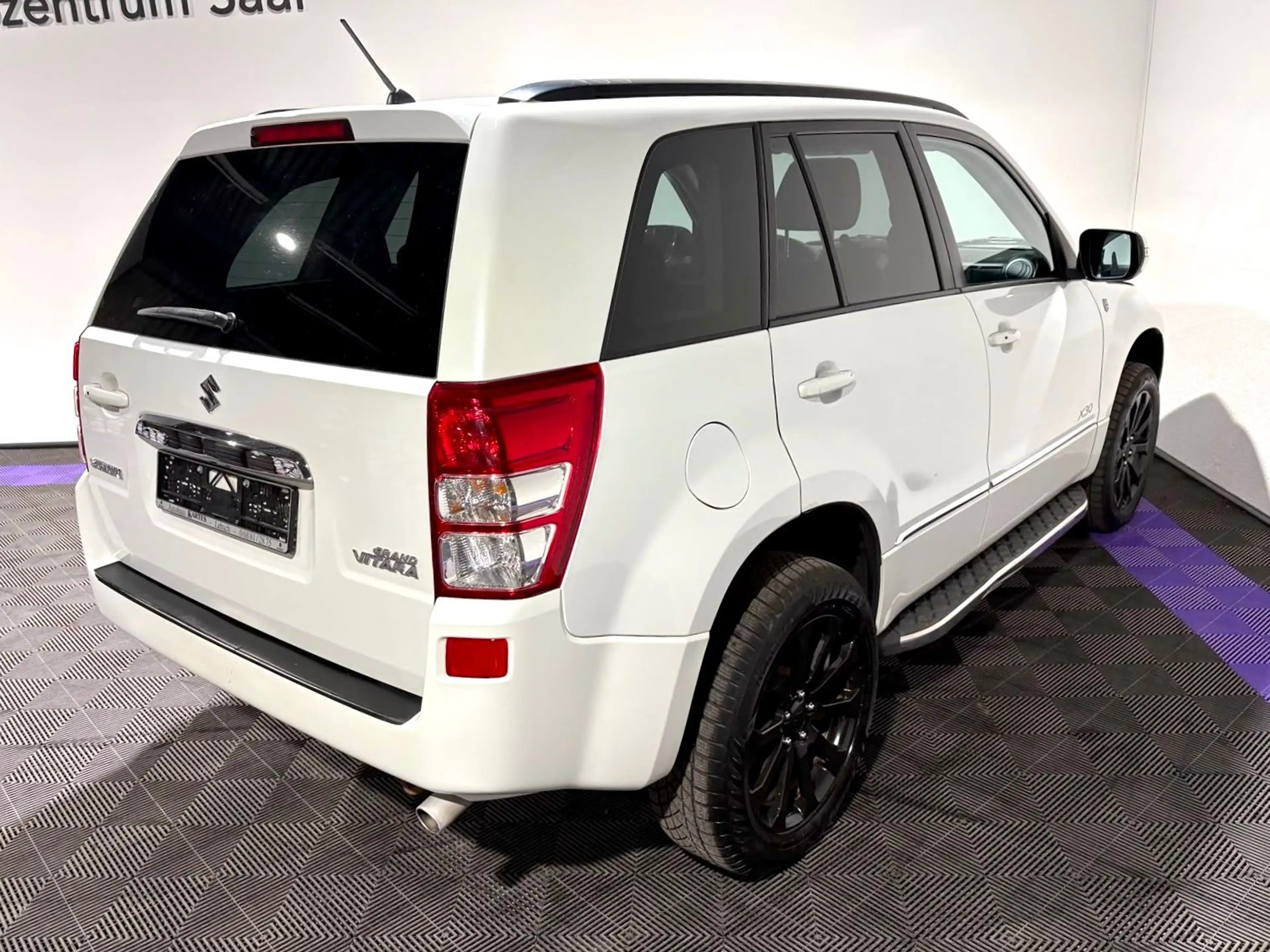 Suzuki Grand Vitara 1.9 DDIS X 30 Navi Leder Schiebedac — photo 9