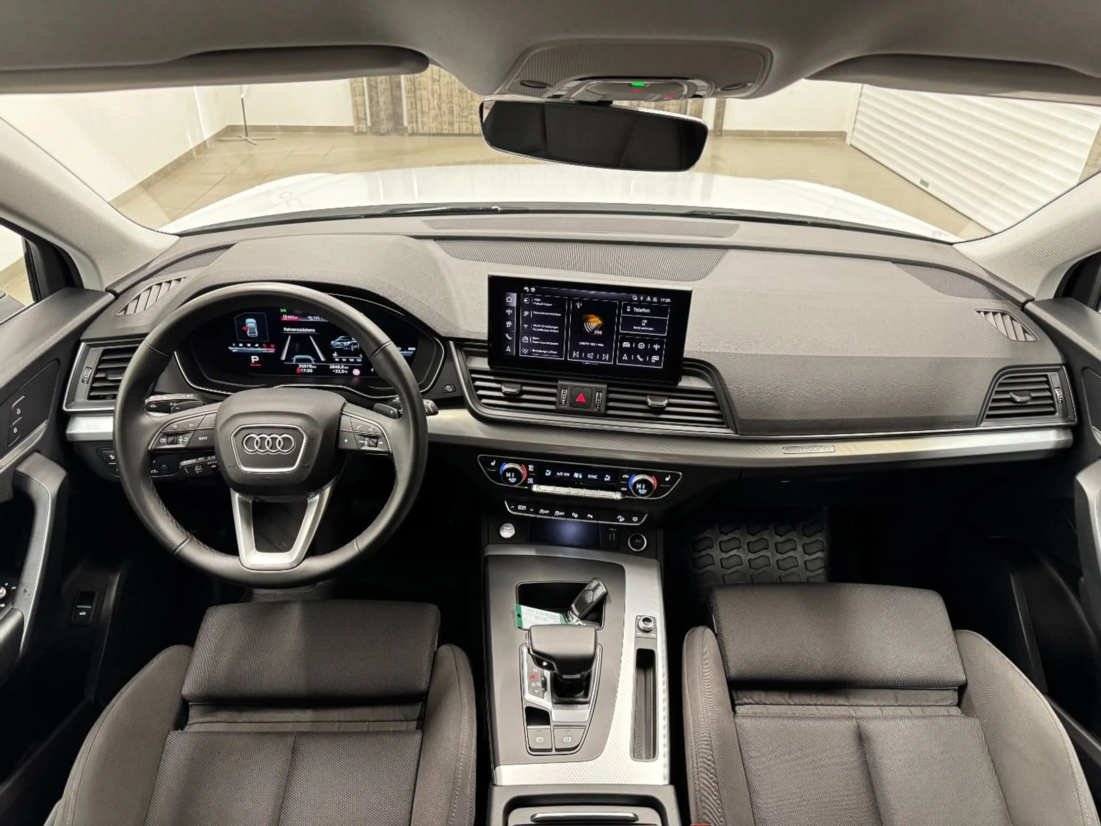 Audi Q5 40 TDI quattro — photo 11