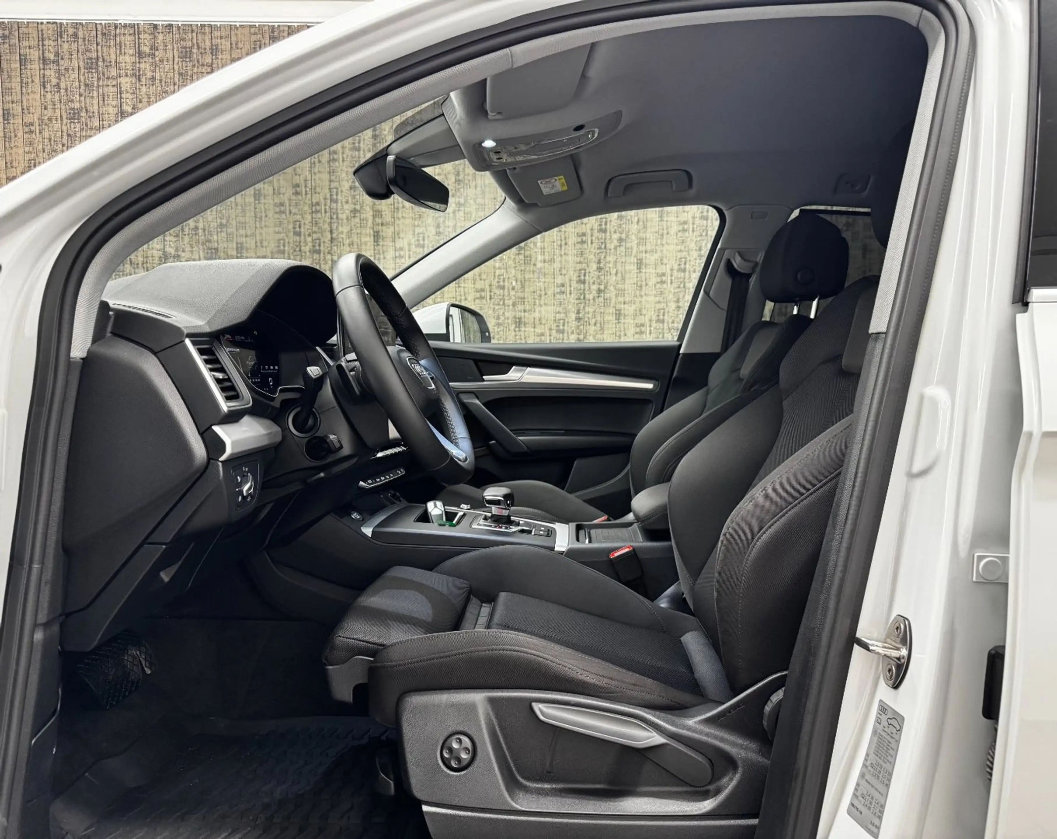 Audi Q5 40 TDI quattro — photo 8