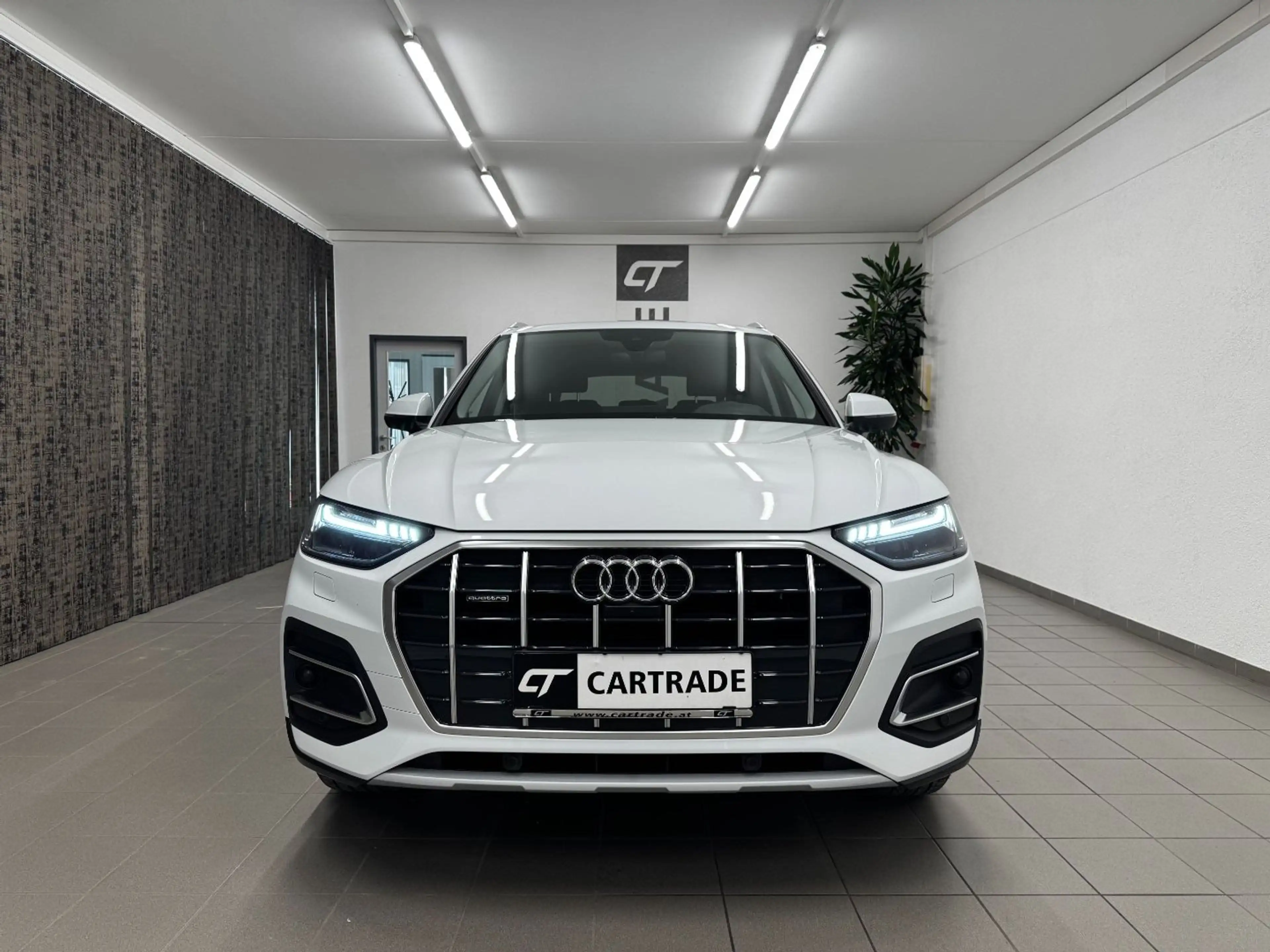 Audi Q5 40 TDI quattro — photo 3