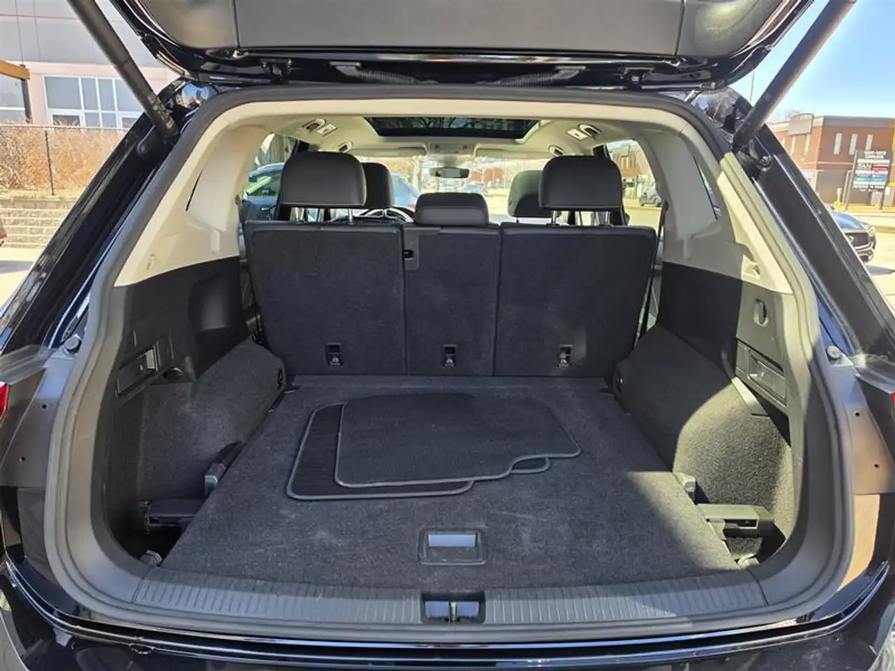 Volkswagen Tiguan снимка Volkswagen Tiguan
