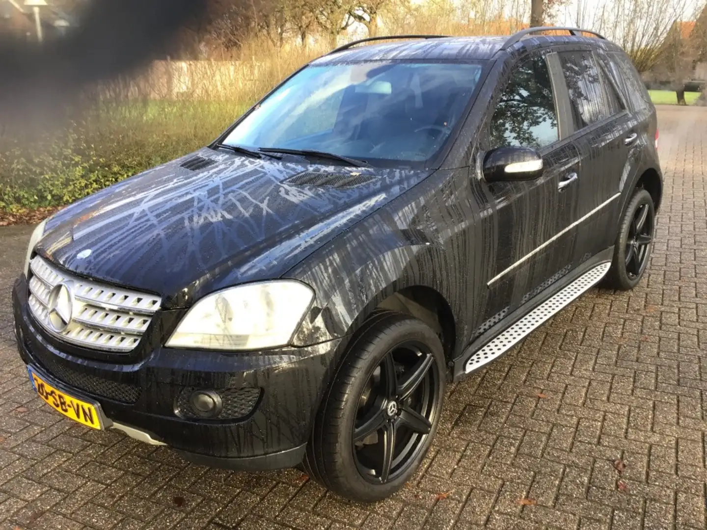 Mercedes-Benz ML 350 ML 350 in perfecte staat Fekete - 1