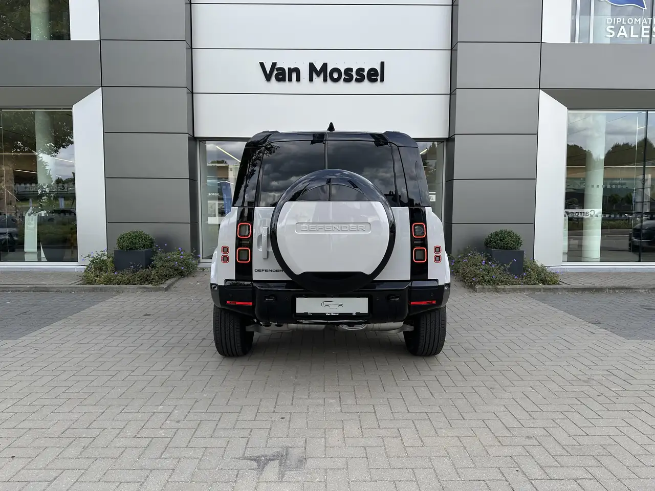 Land Rover Defender 90 D250 X-Dynamic SE Lichte Vracht Memory | CarPla — foto 8
