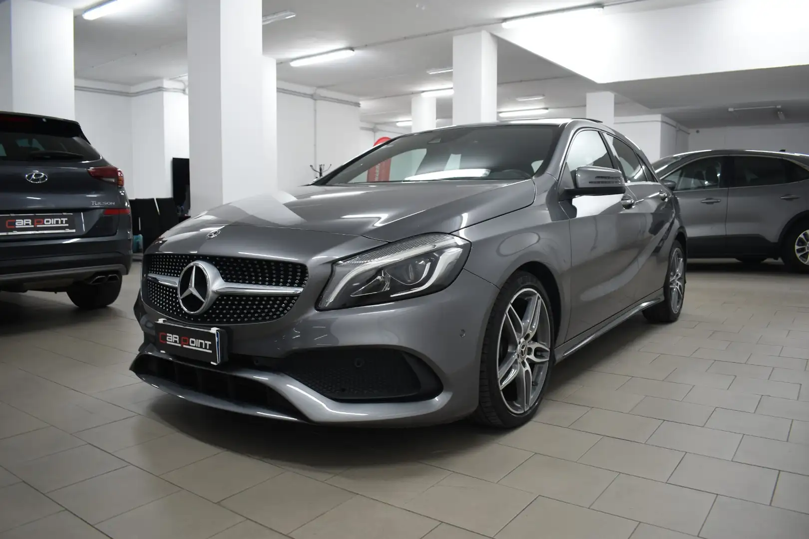 Mercedes-Benz A 200 A 200 d Automatic 4Matic Premium Grigio - 2