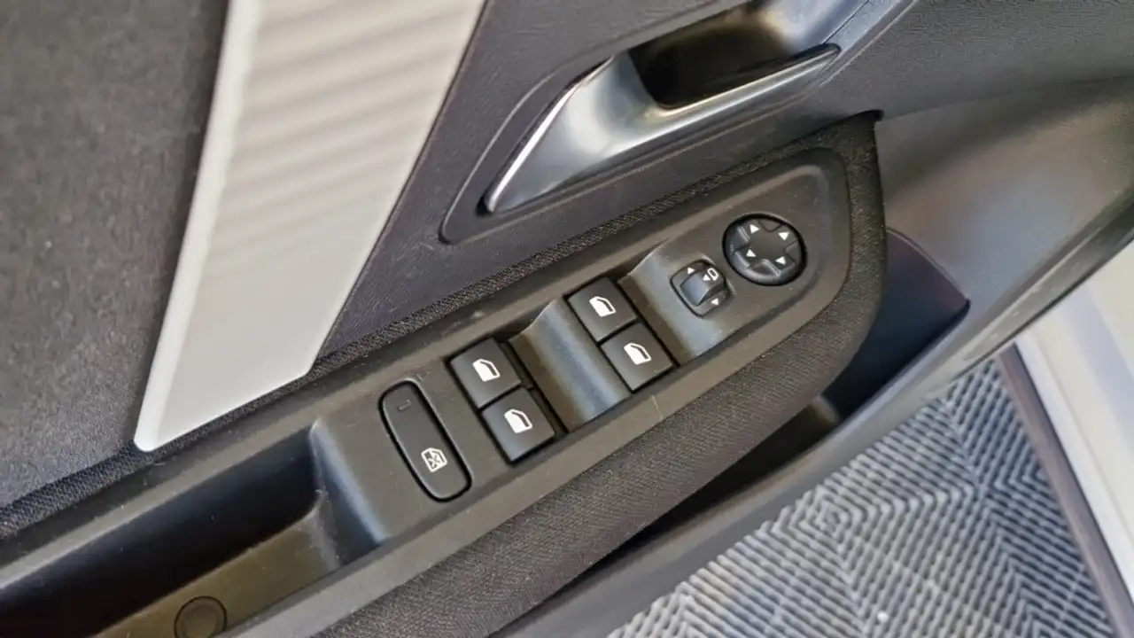 Citroen C4 Berline — photo 17