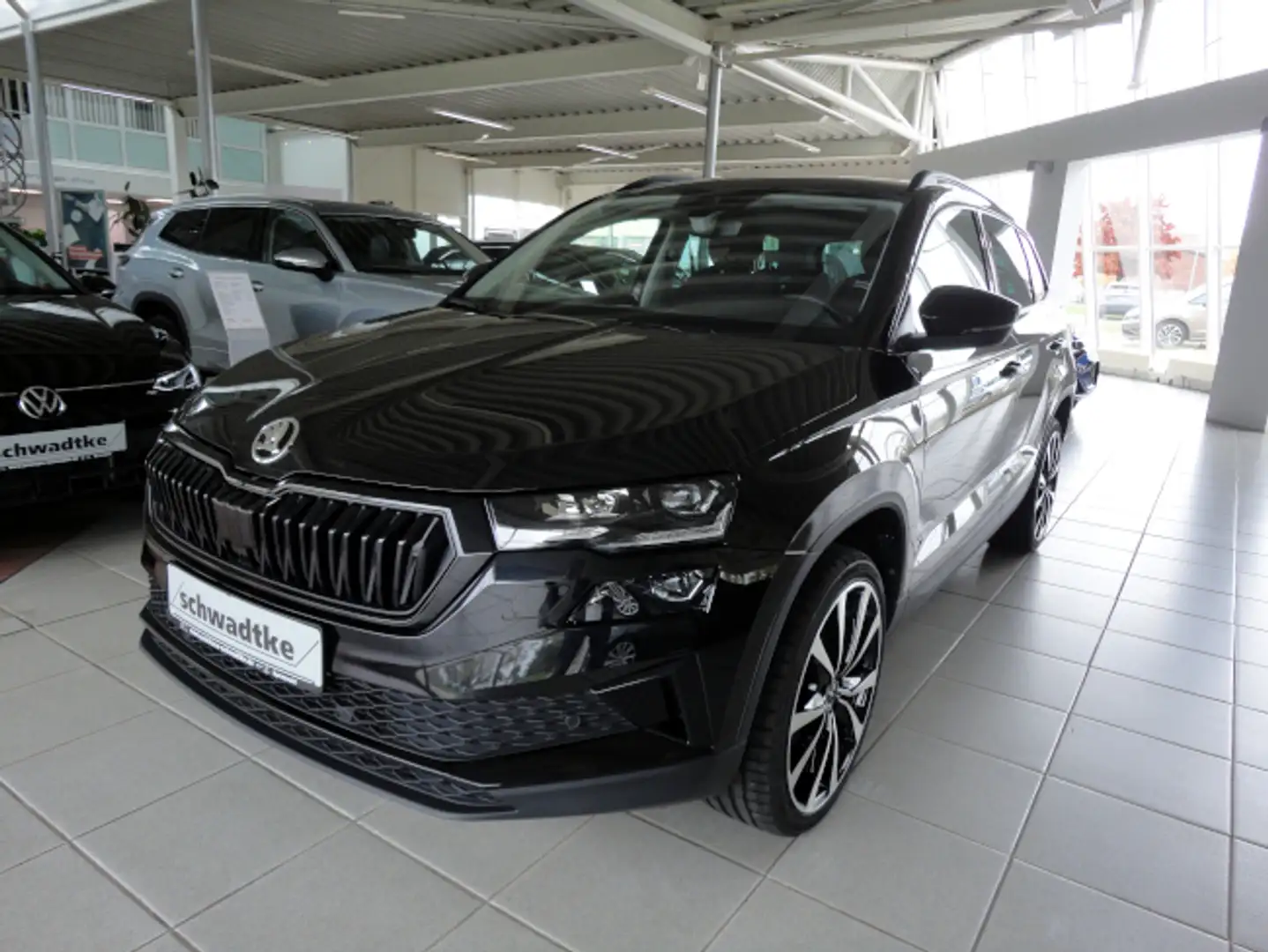 Skoda Karoq Selection Black Line Noir - 1