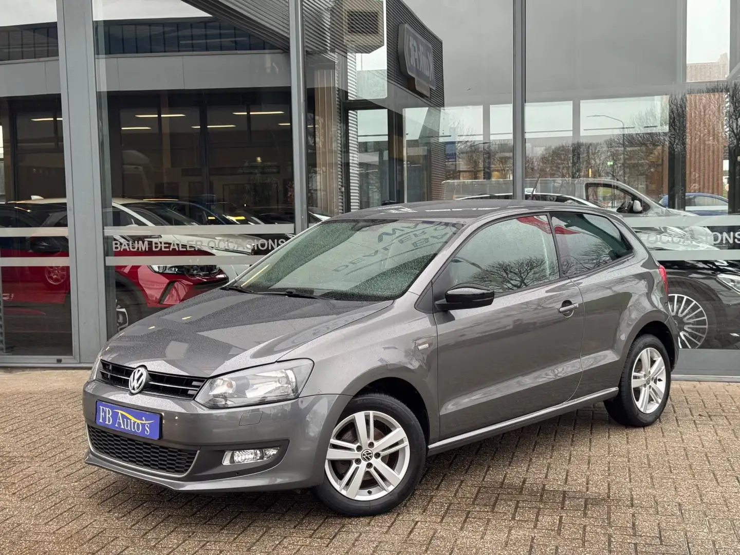 Volkswagen Polo 1.2 TSI Match Airco Stoelverwarming Pdc Grijs - 1