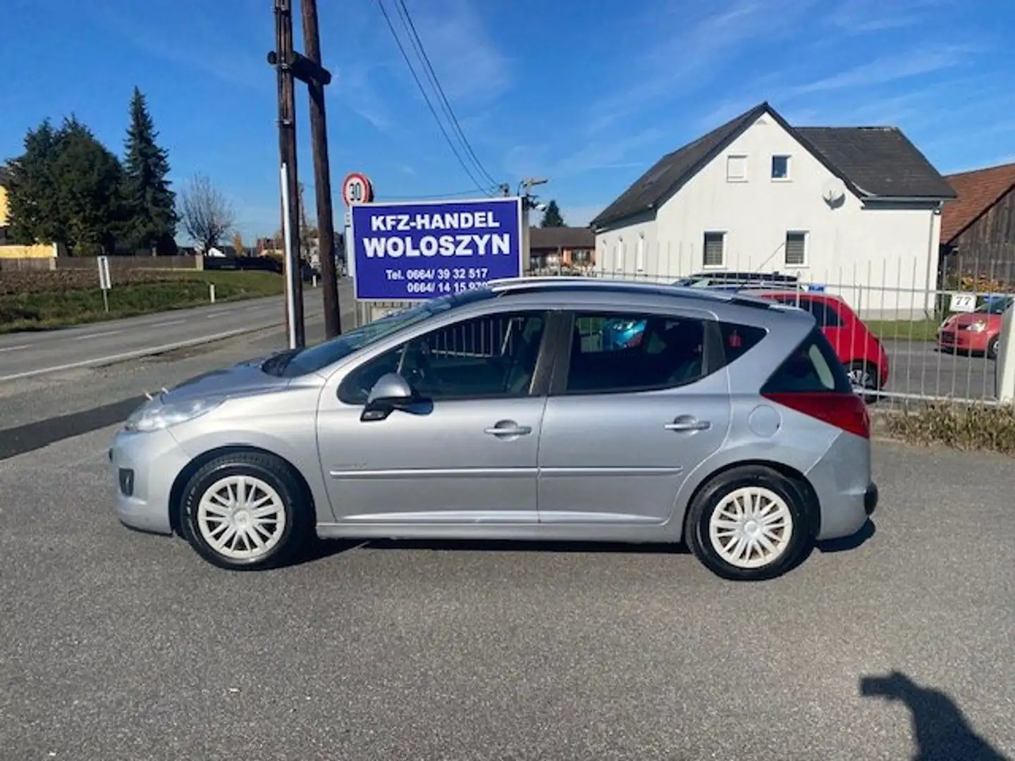 Peugeot 207 207 SW Ö3-Edition 1,4 16V VTi 100 ***EXPORT Silber - 2