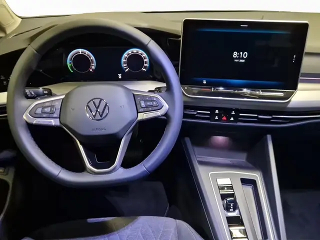 Volkswagen Golf view 2