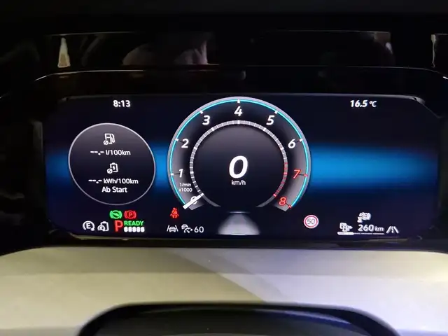 Volkswagen Golf view 11