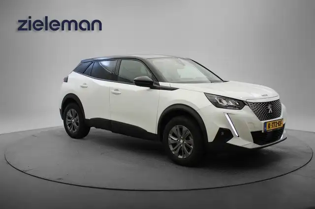 Peugeot e-2008 Active Pack 50 kWh - Carplay, Camera, Navi, Cruise
