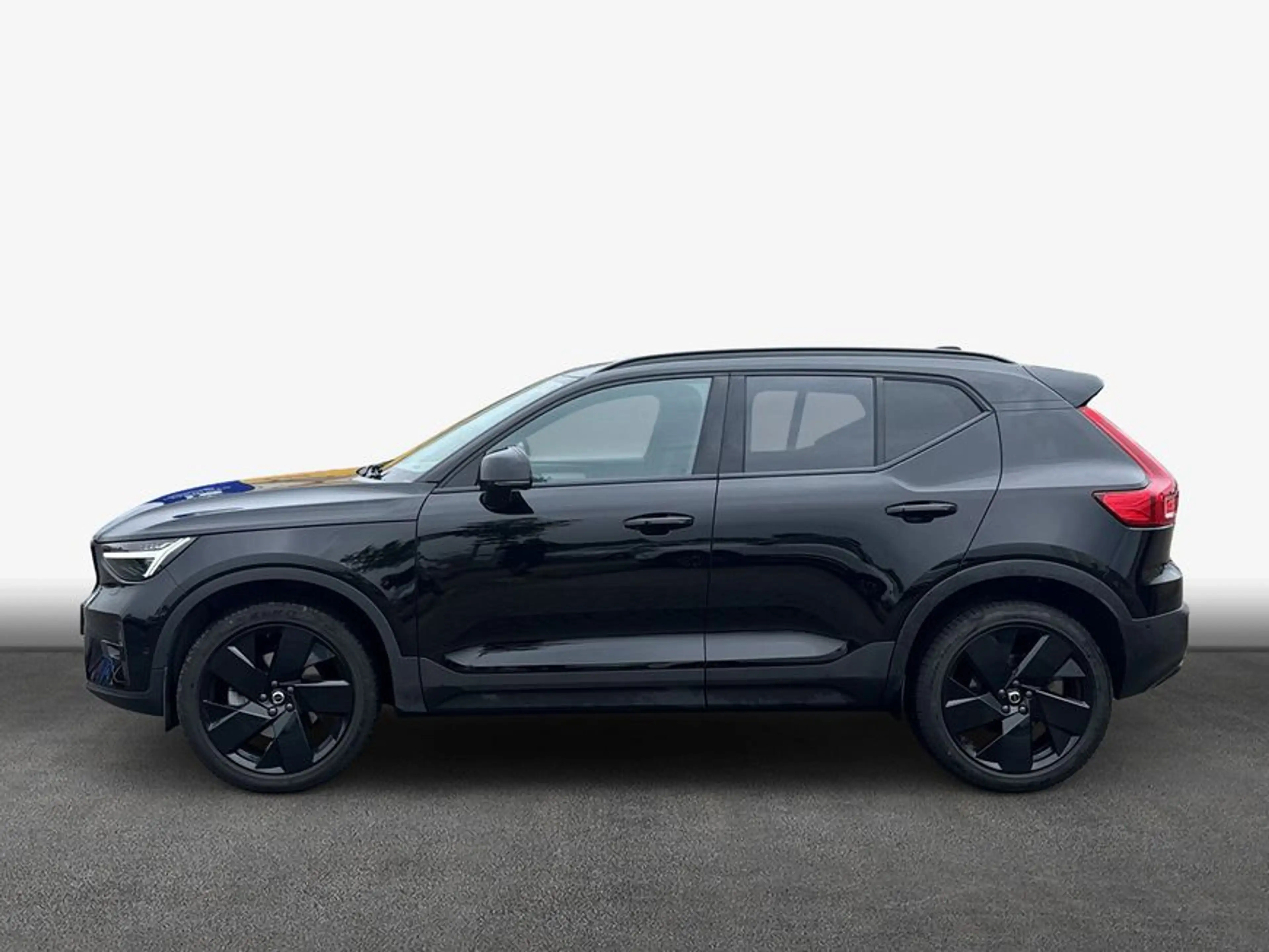 Volvo XC40 XC40 B3 B DKG Plus Black Edition — photo 4