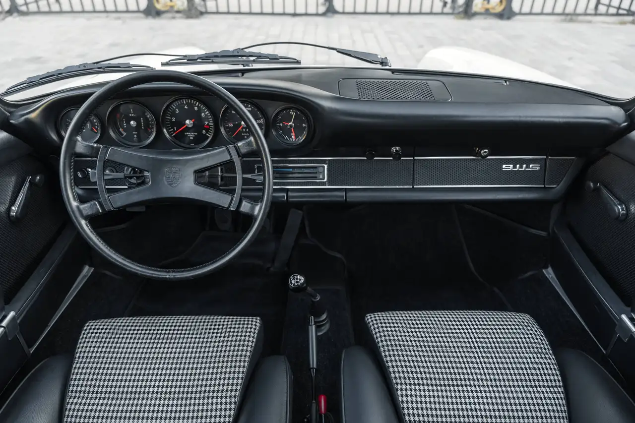 Porsche 911 2.2 S Coupe - fully restored, matching numbers, foto 8