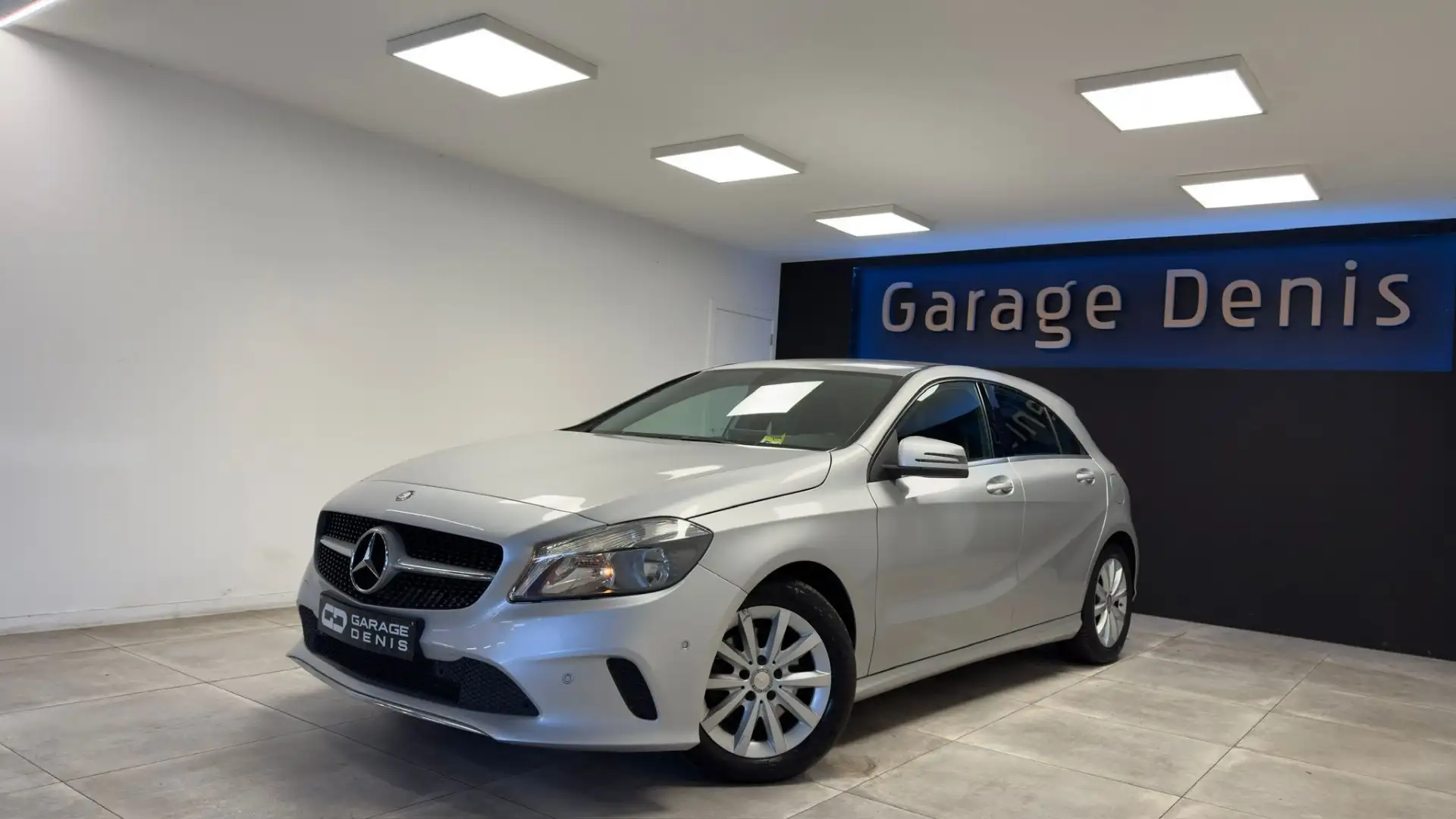 Mercedes-Benz A 180 A 180*NEW LIFT**GPS**CUIR**GARANTIE 12 MOIS** Grijs - 1