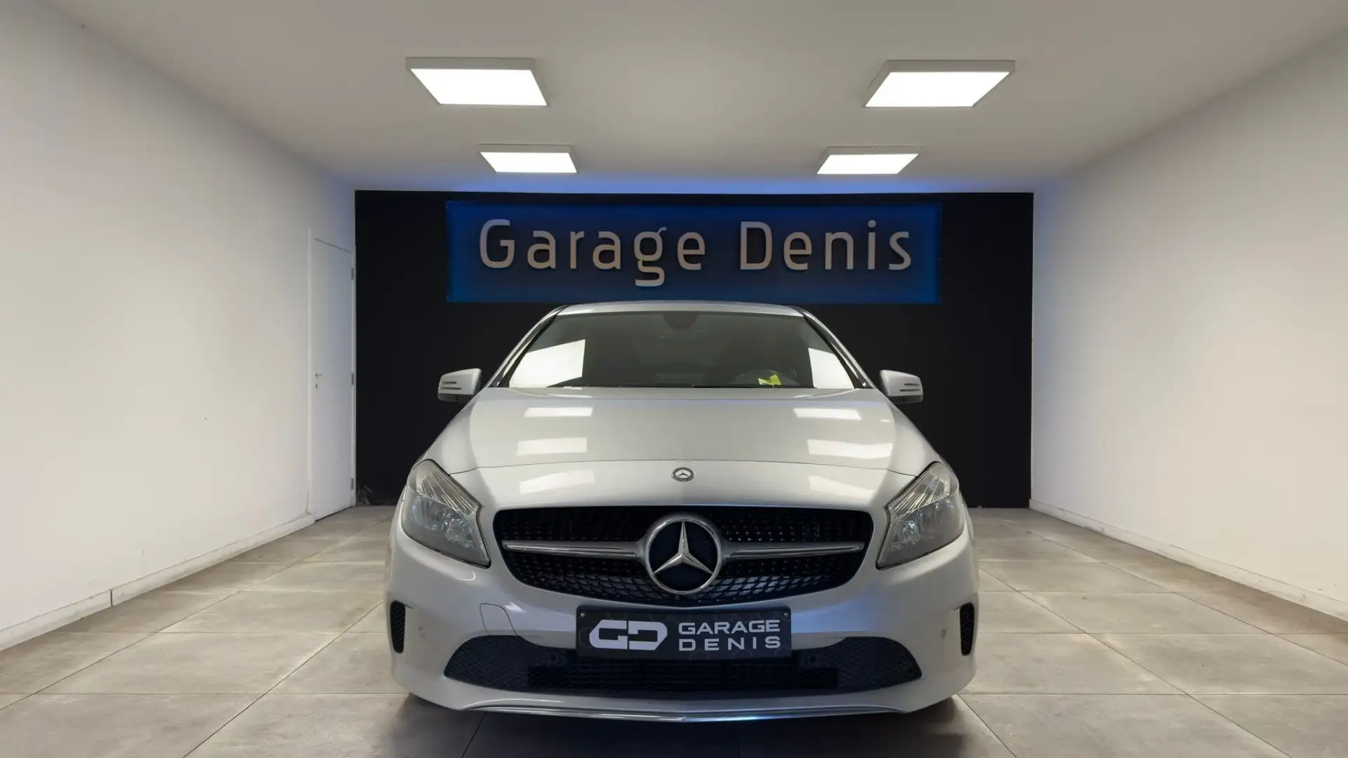 Mercedes-Benz A 180 A 180*NEW LIFT**GPS**CUIR**GARANTIE 12 MOIS** Grijs - 2