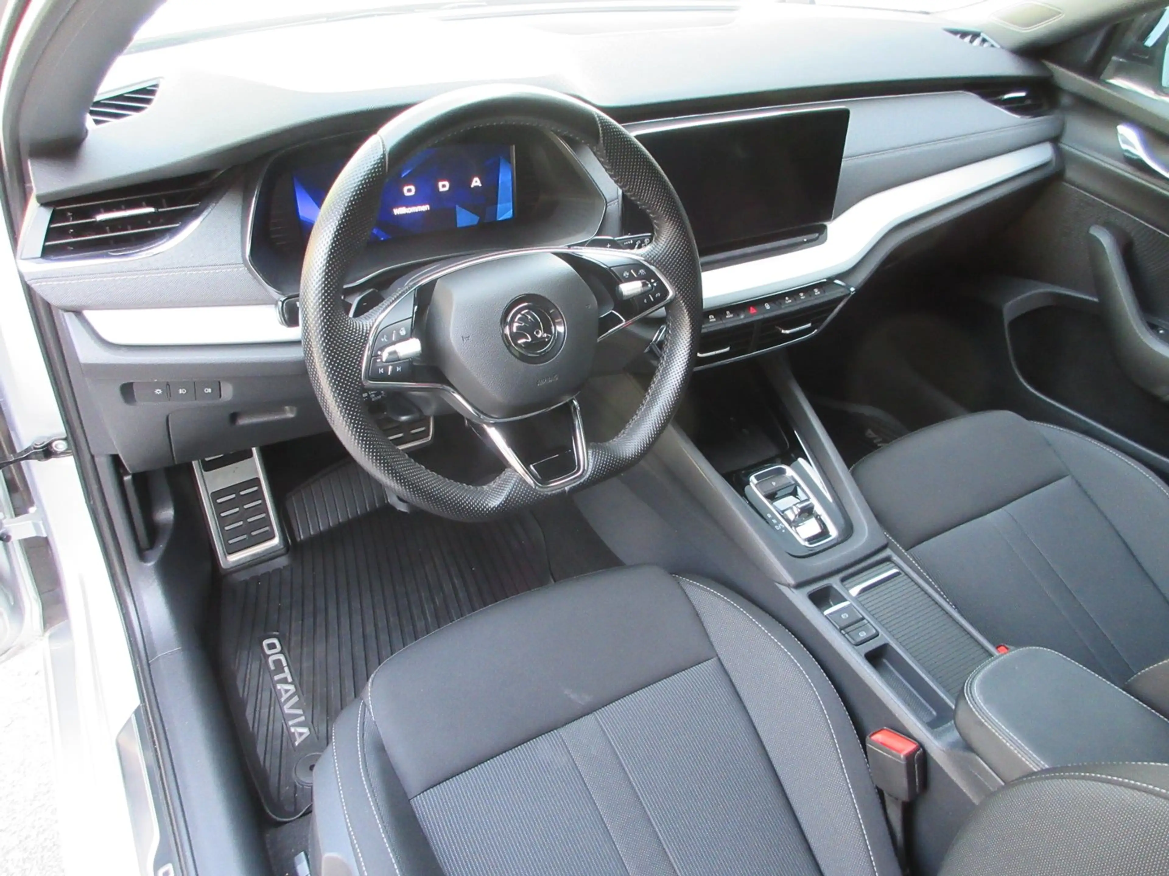 Skoda Octavia Style TDI DSG — photo 12