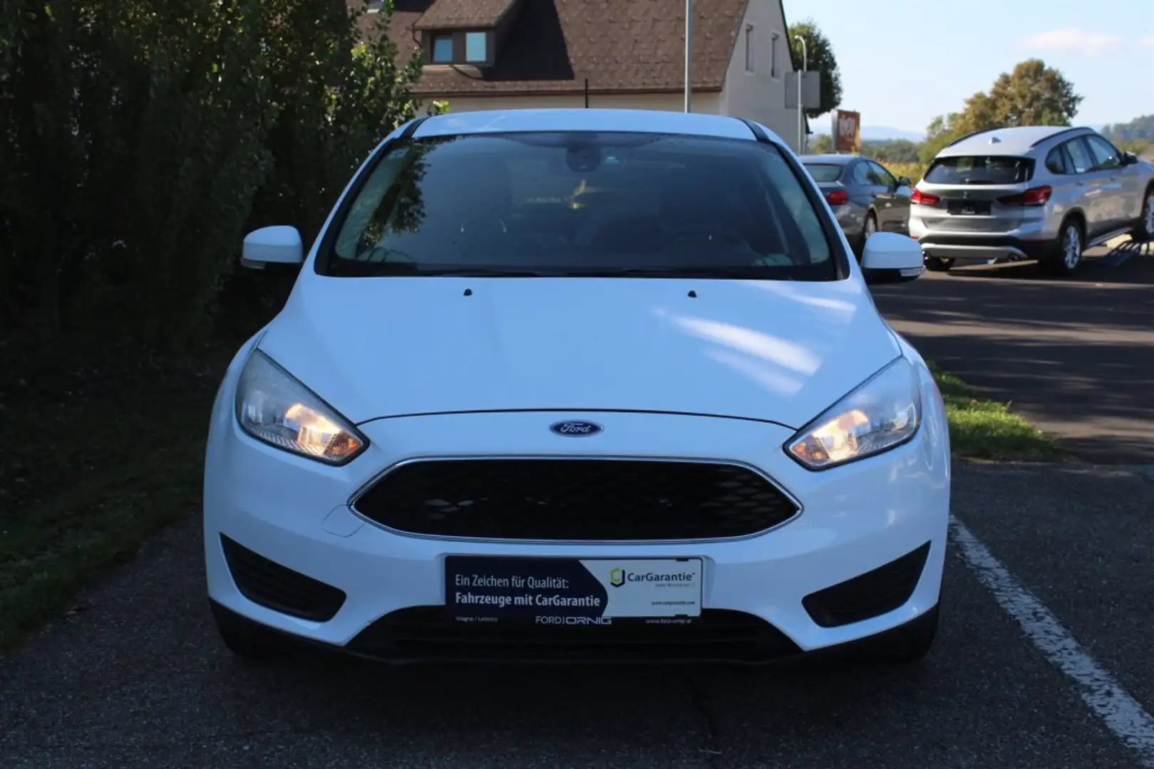 Ford Focus Trend 5trg. 1.6Ti-VCT 85PS Weiß - 2