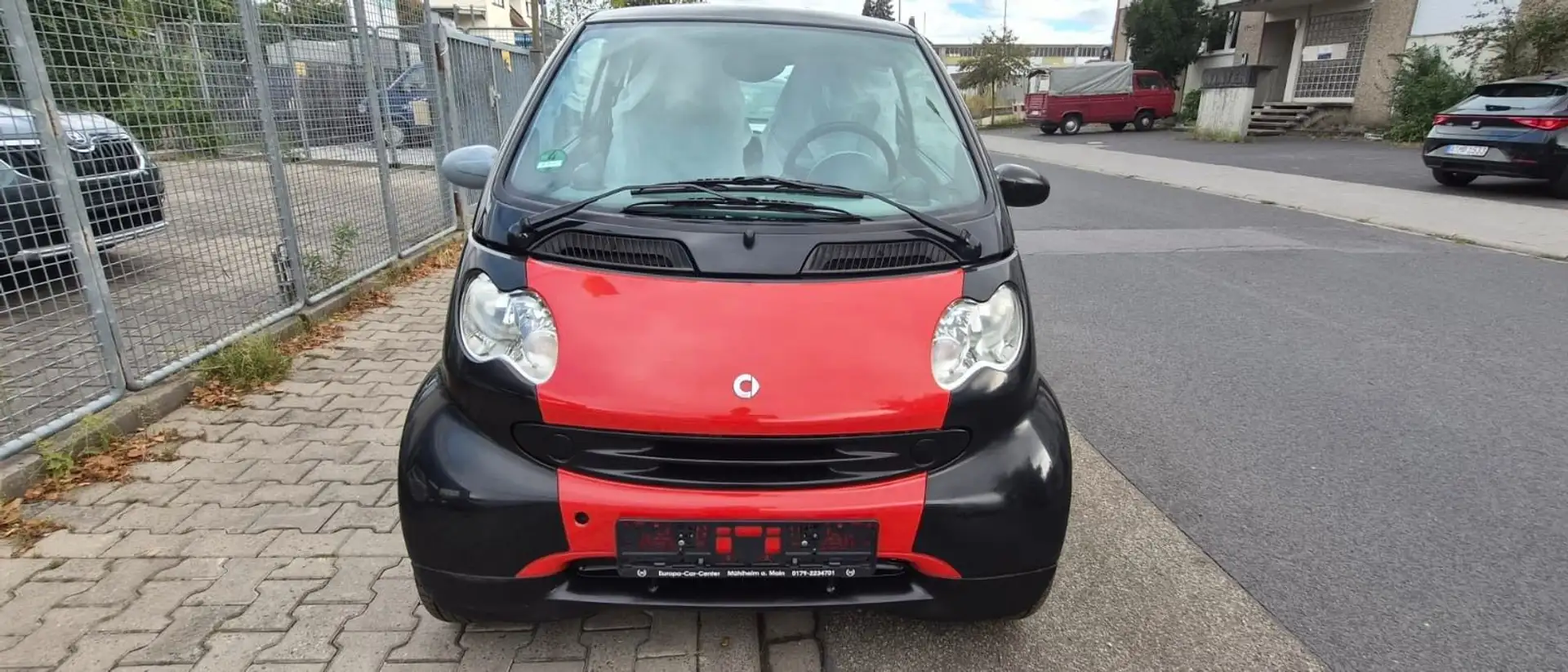 smart forTwo fortwo coupe Basis Schwarz - 2