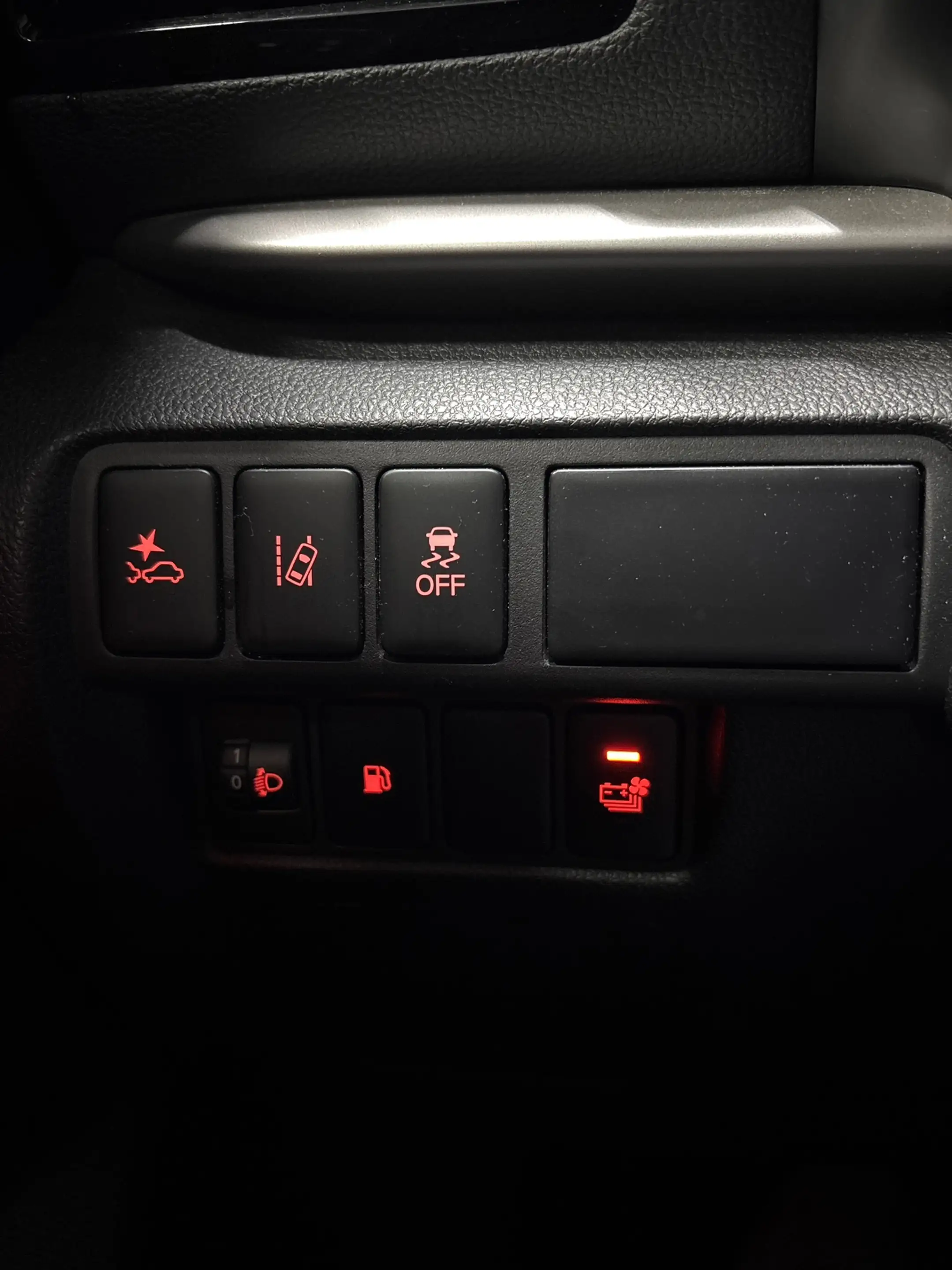 Mitsubishi Eclipse Cross 2.4 PHEV Intense+ Trekhaak, Carplay, Camera — photo 13