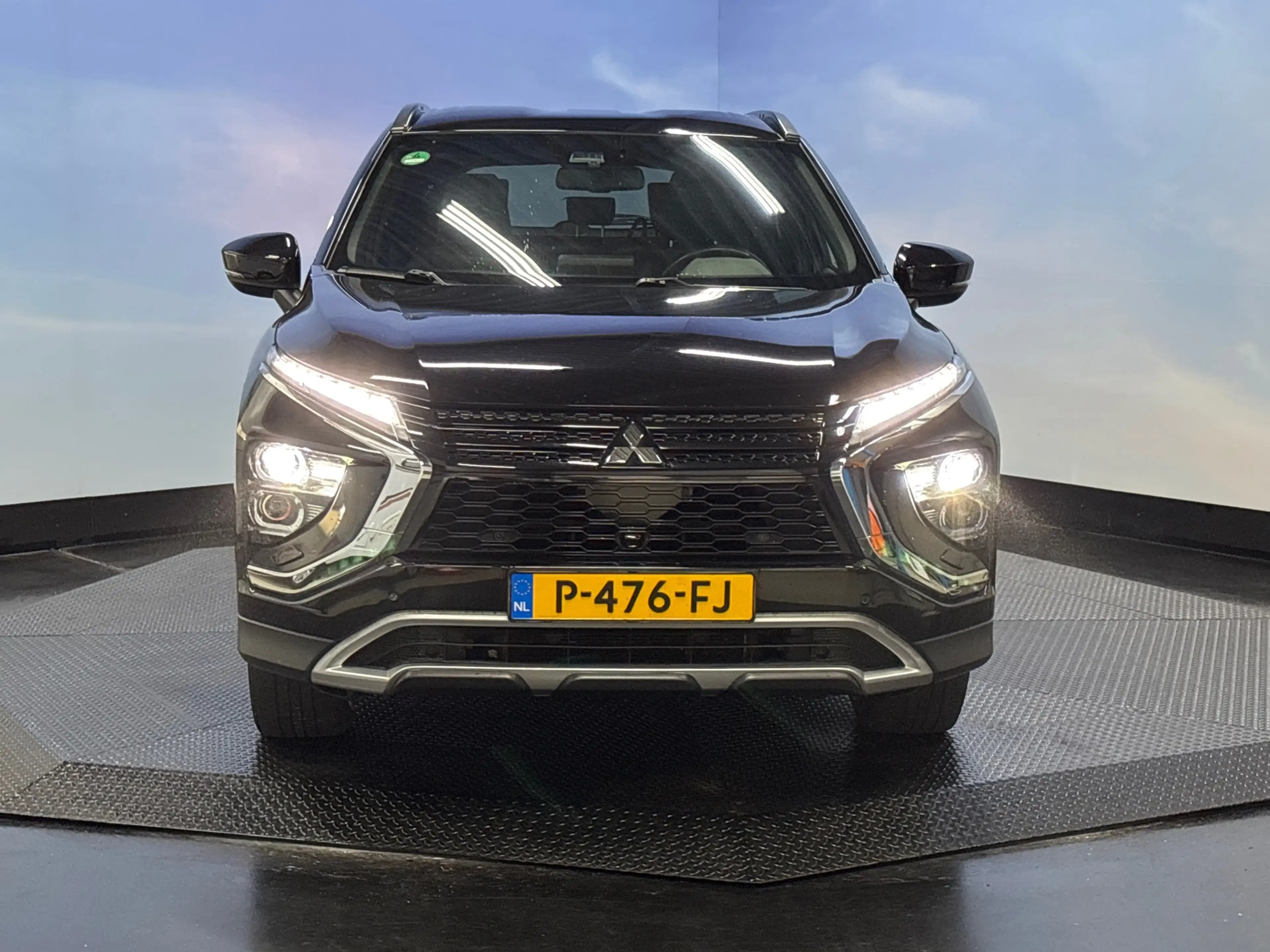 Mitsubishi Eclipse Cross 2.4 PHEV Intense+ Trekhaak, Carplay, Camera — photo 7