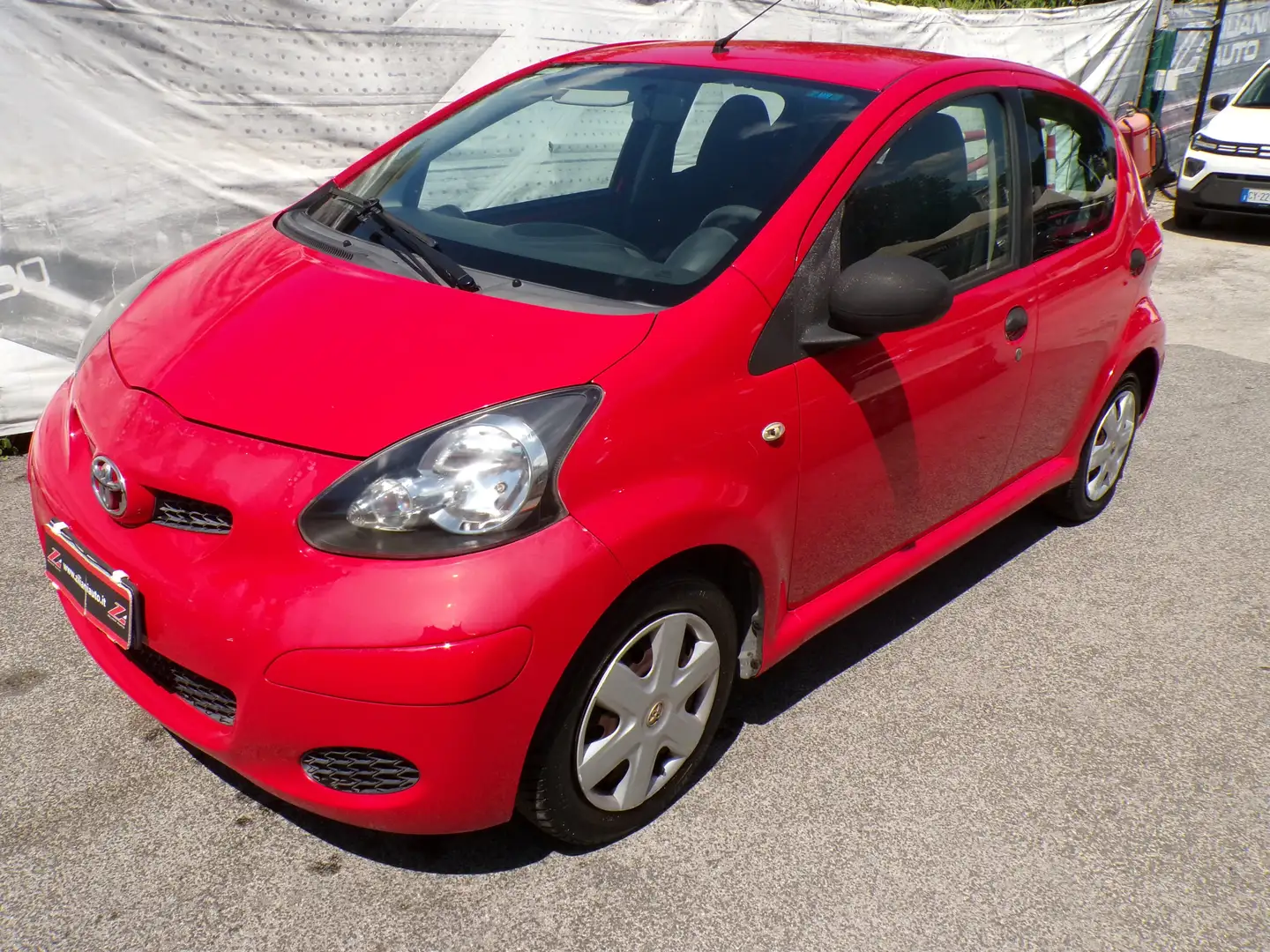 Toyota Aygo 5p 1.0 UNICO PROPRIETARIO..QUALSIASI PROVA.. Rosso - 2