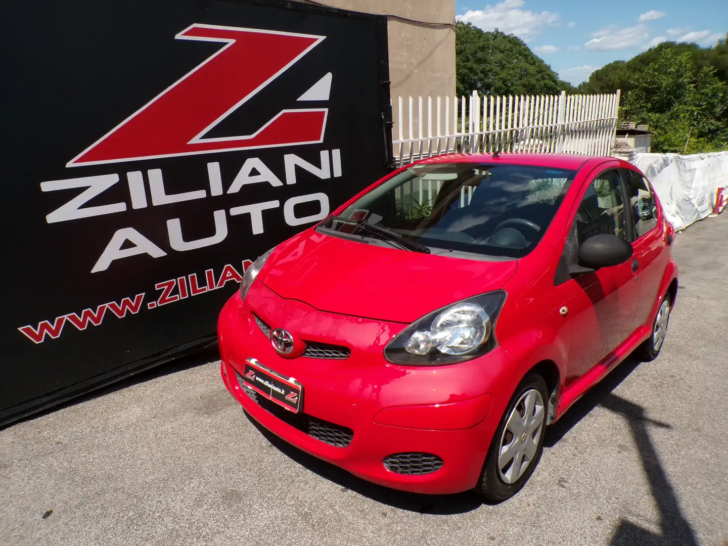 Toyota Aygo 5p 1.0 UNICO PROPRIETARIO..QUALSIASI PROVA.. Rosso - 1