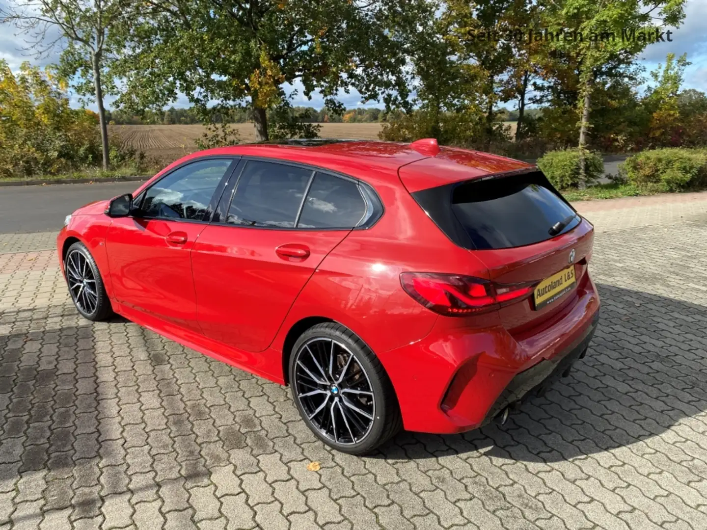 BMW 118 i M-Sport,Pano,Navi,LED,Apple,8-fach,PDC,Alus,Kame Rouge - 2