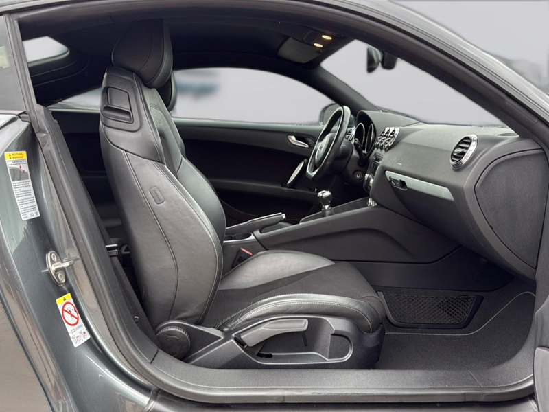 Audi TT Coupe 1.8 TFSI S-line — photo 11