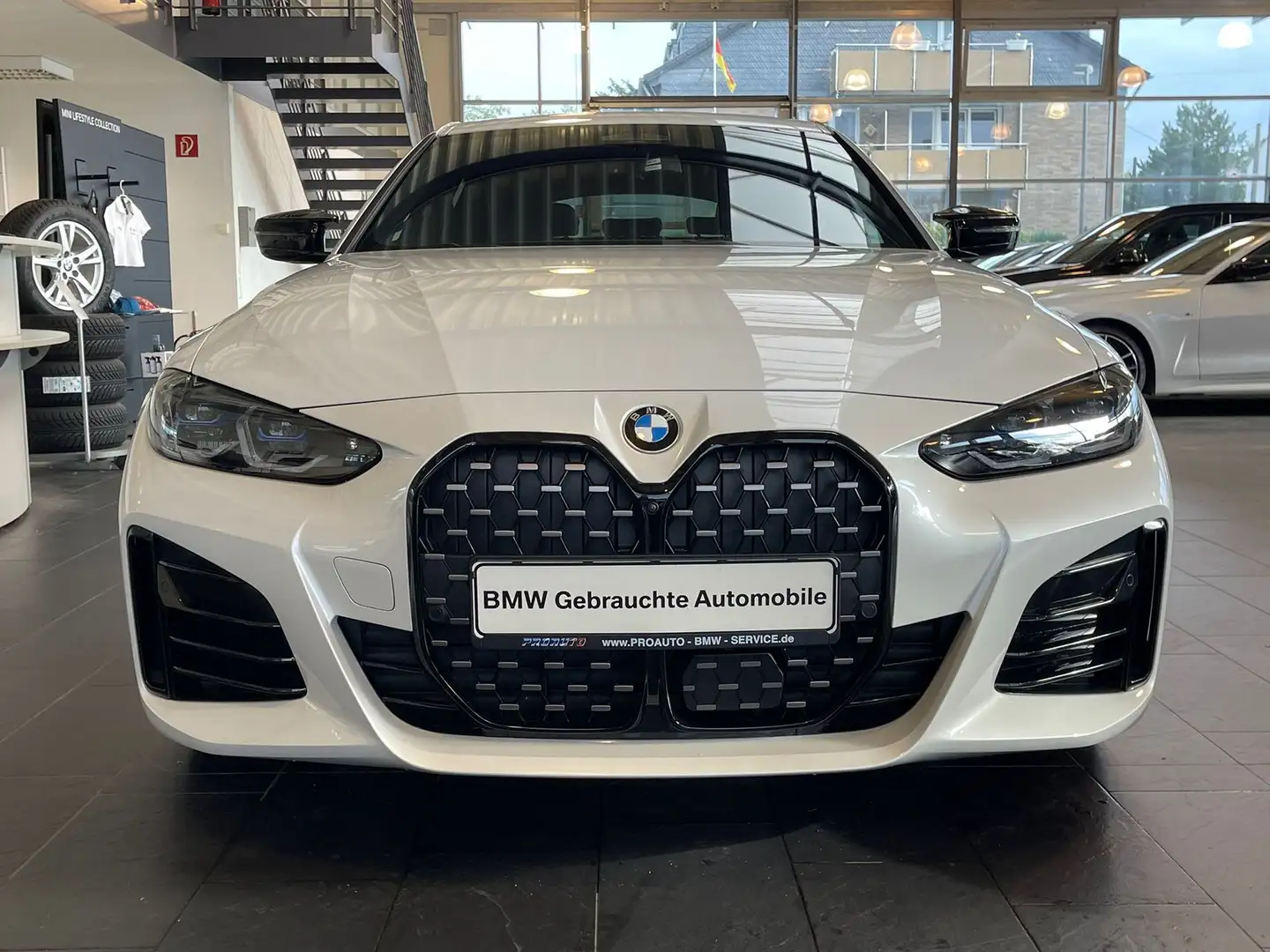 BMW M440i xDr. GC M Sport Pro LASER/GSD/HUD/19"/360° Weiß - 2