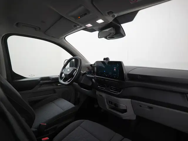 Ford Transit Custom view 2