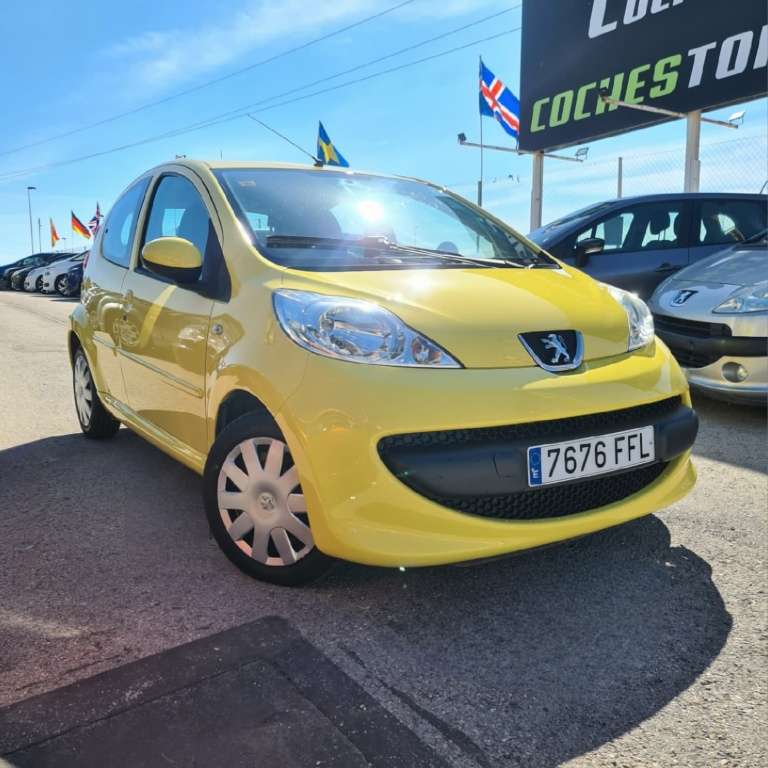Peugeot 107 1.0i Urban - foto 1