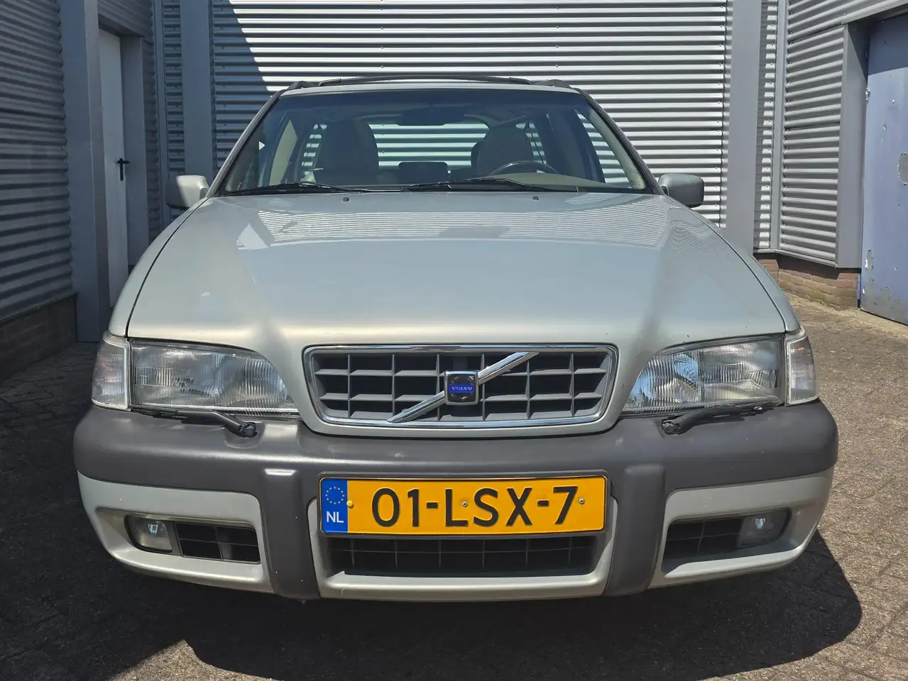 Volvo V70 2.4 T AWD Comfort, foto 2