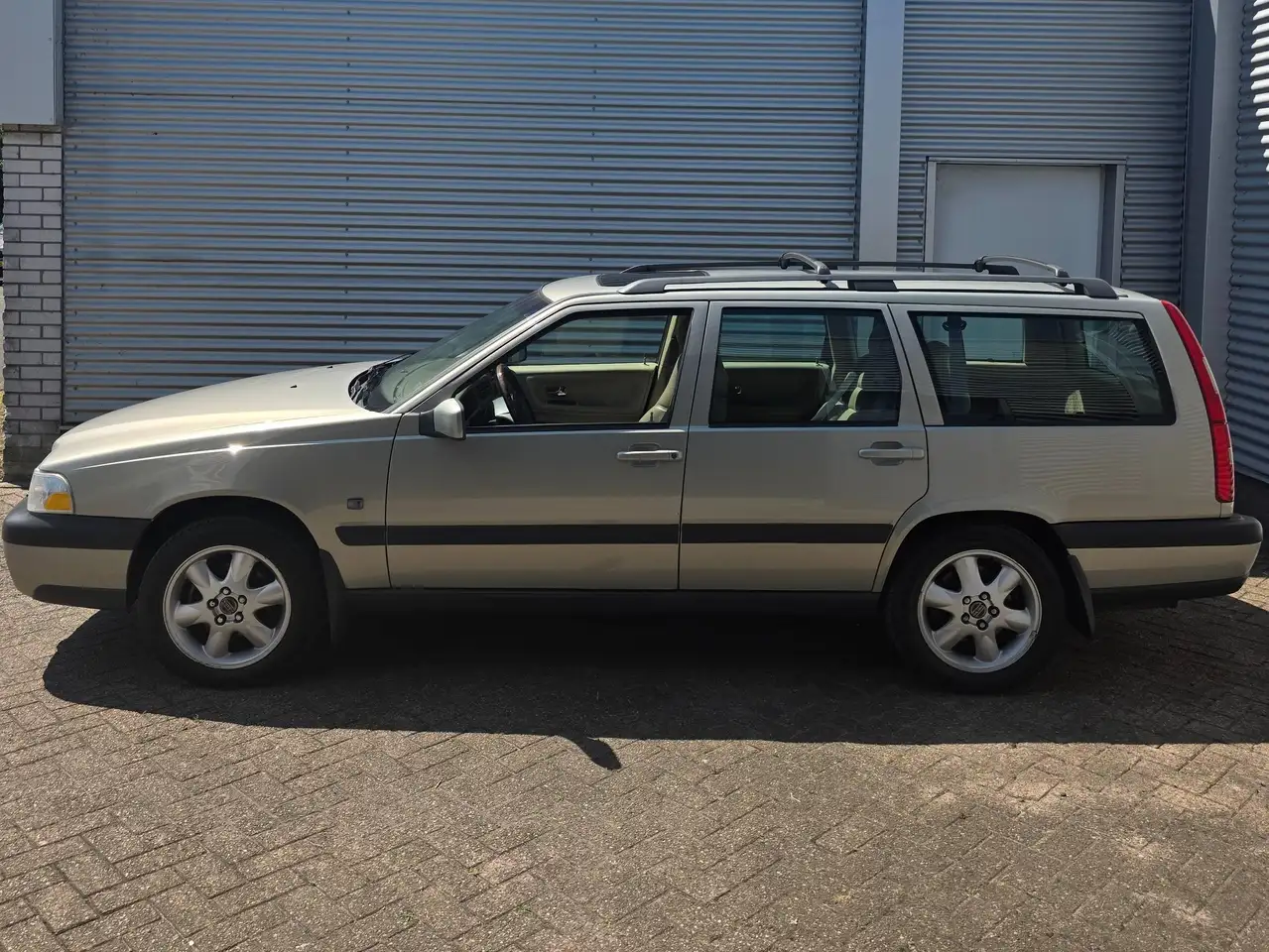 Volvo V70 2.4 T AWD Comfort, foto 1