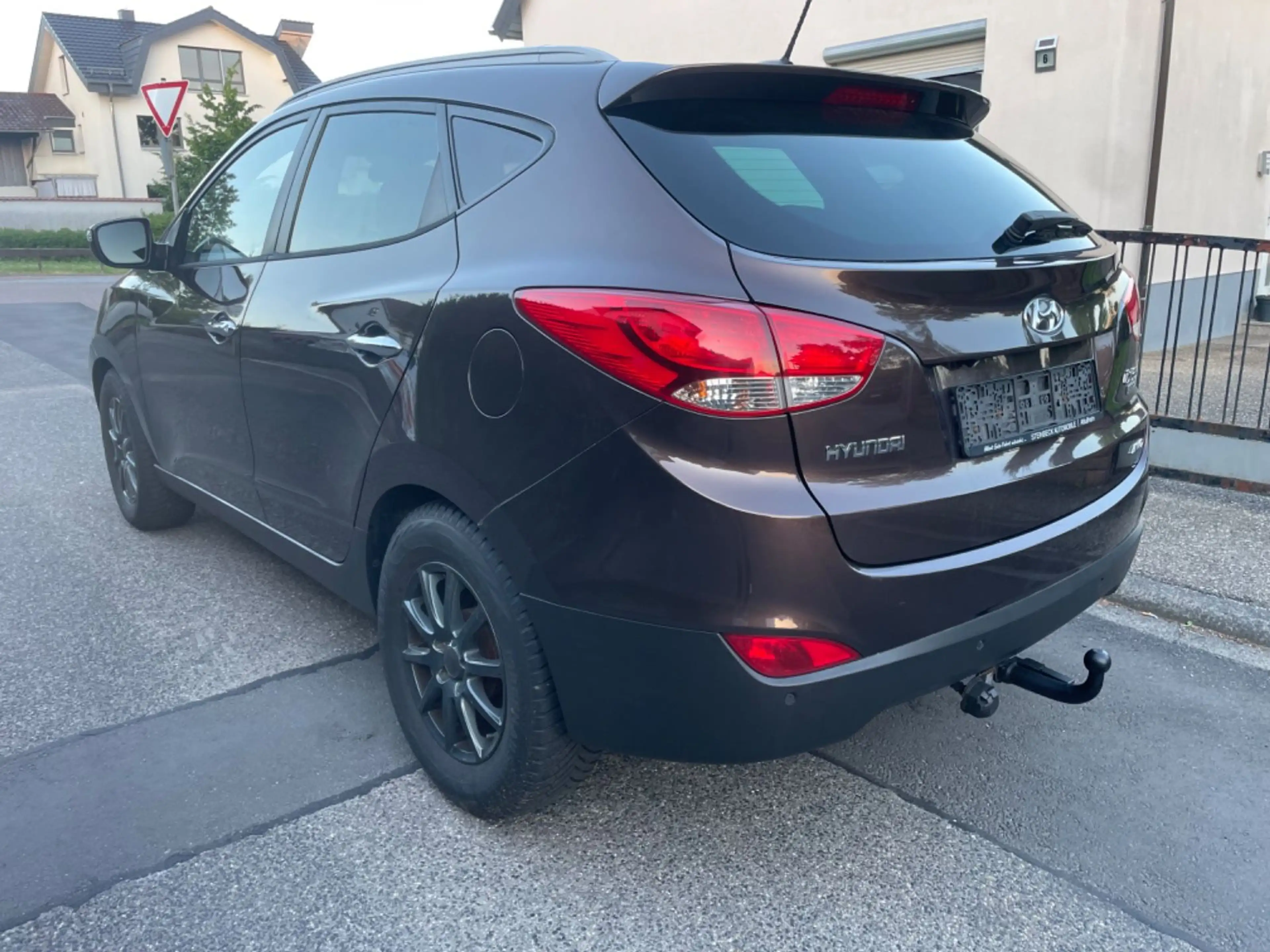 Hyundai iX35 CRDI Premium AWD AUTOMATIK PANORAMADACH !!! — photo 2