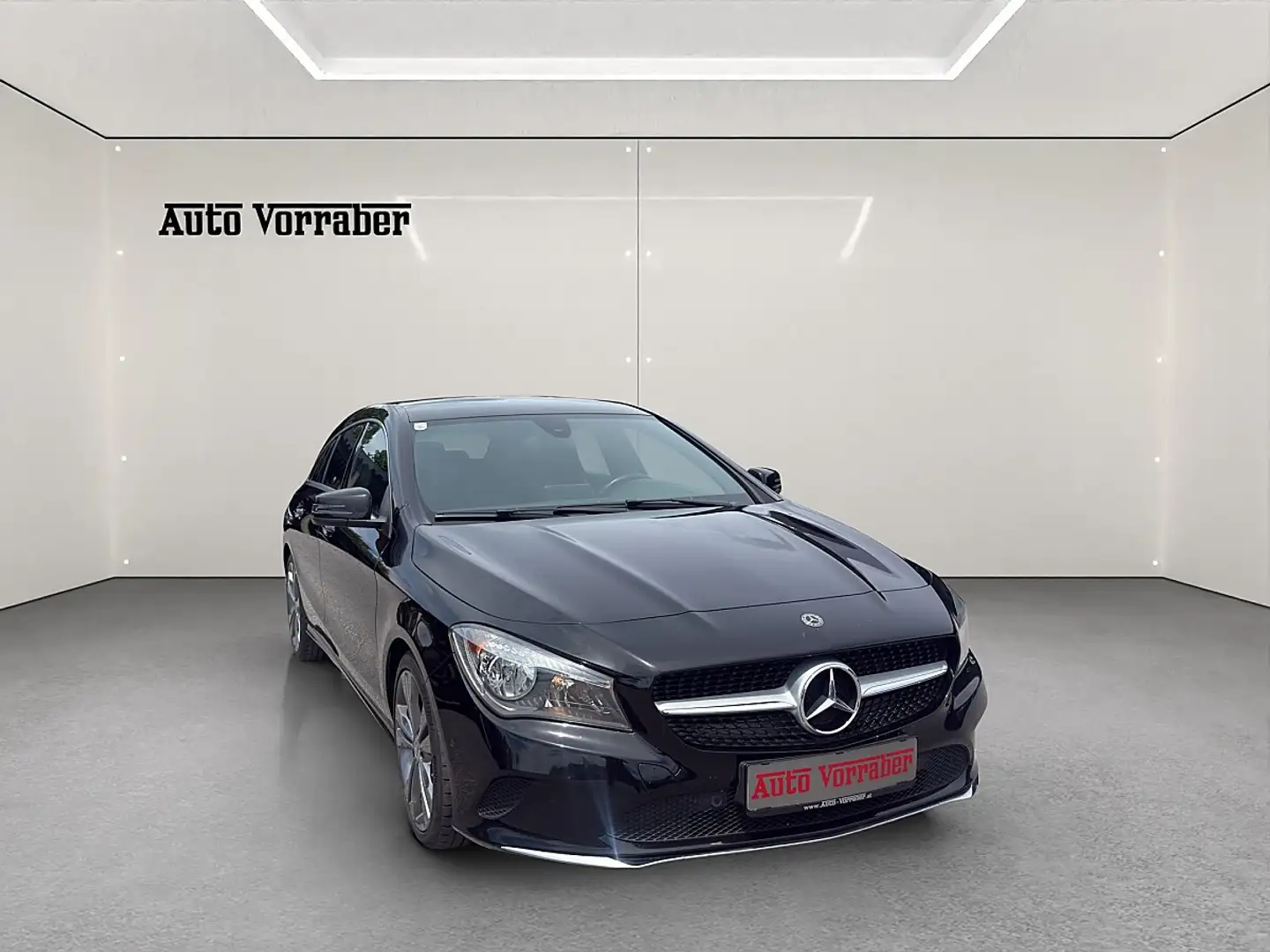 Mercedes-Benz CLA 180 d Shooting Brake Schwarz - 2